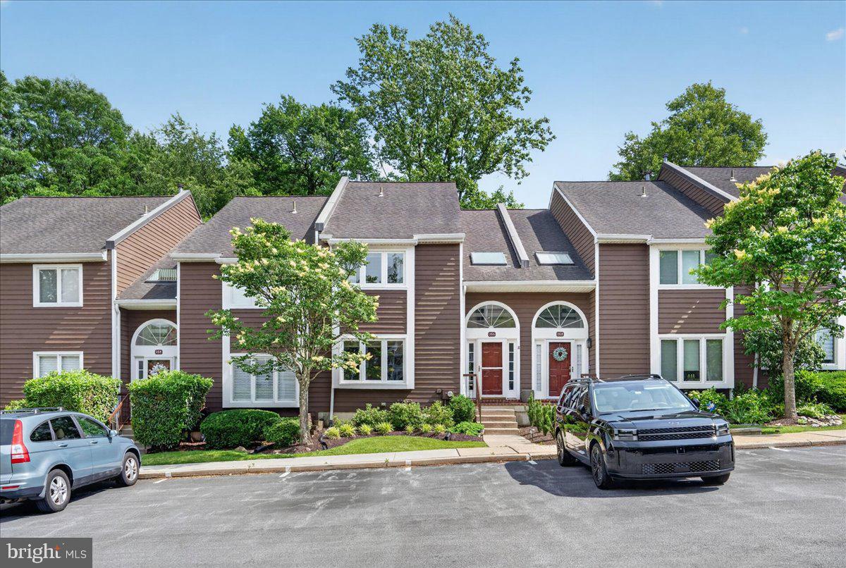 266 FOX RUN