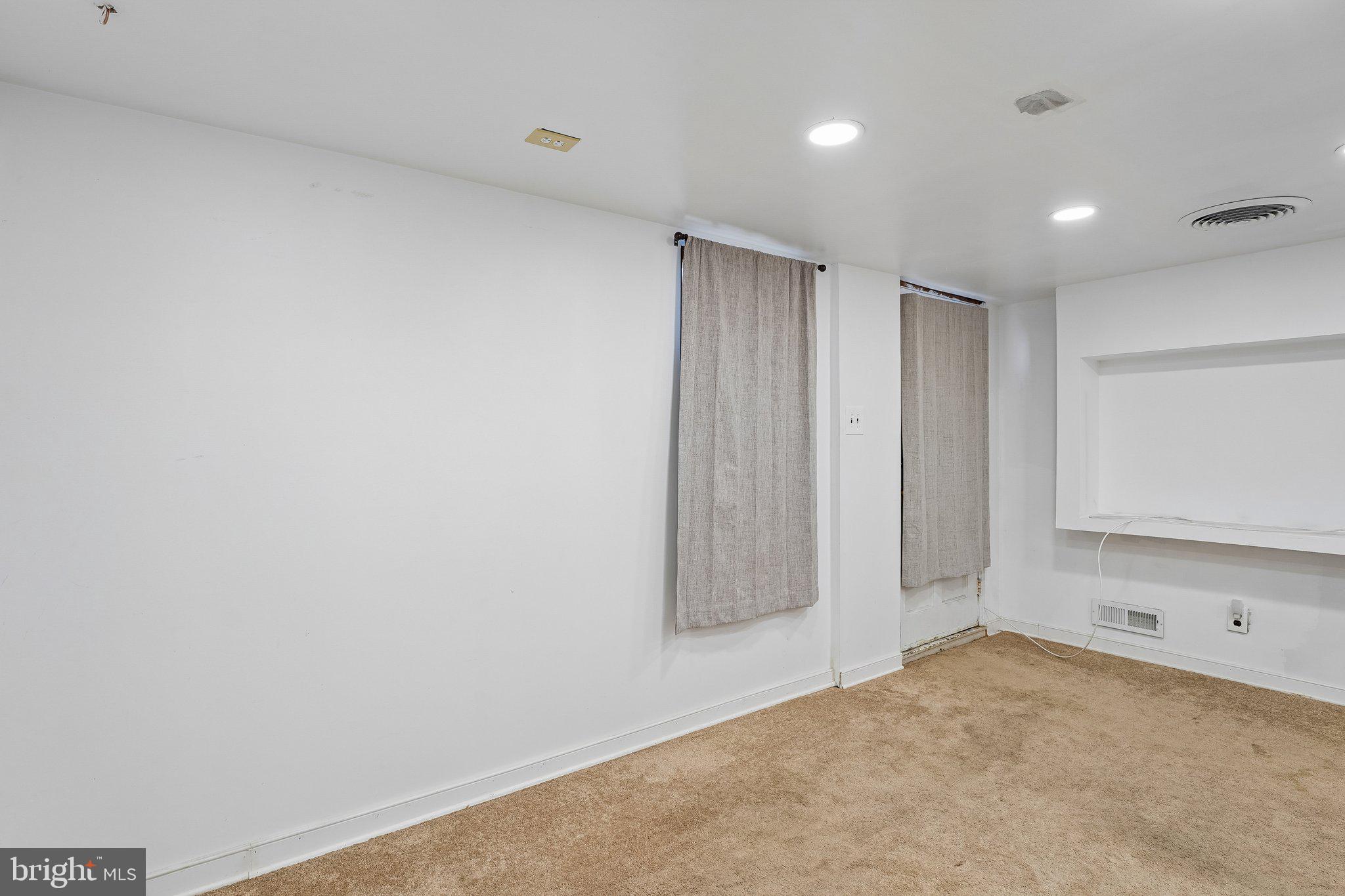 KNETTISHALL - Residential