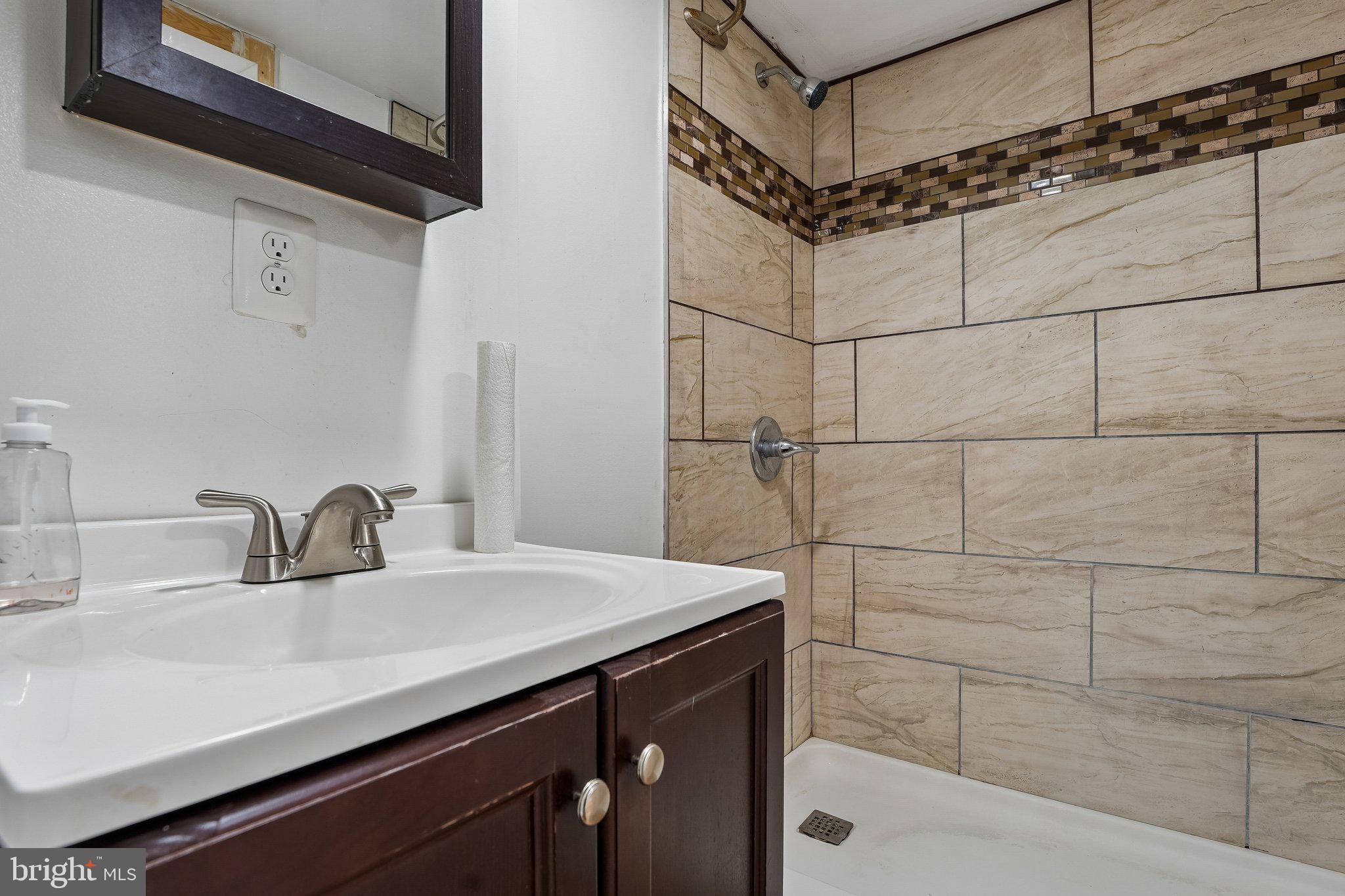 KNETTISHALL - Residential