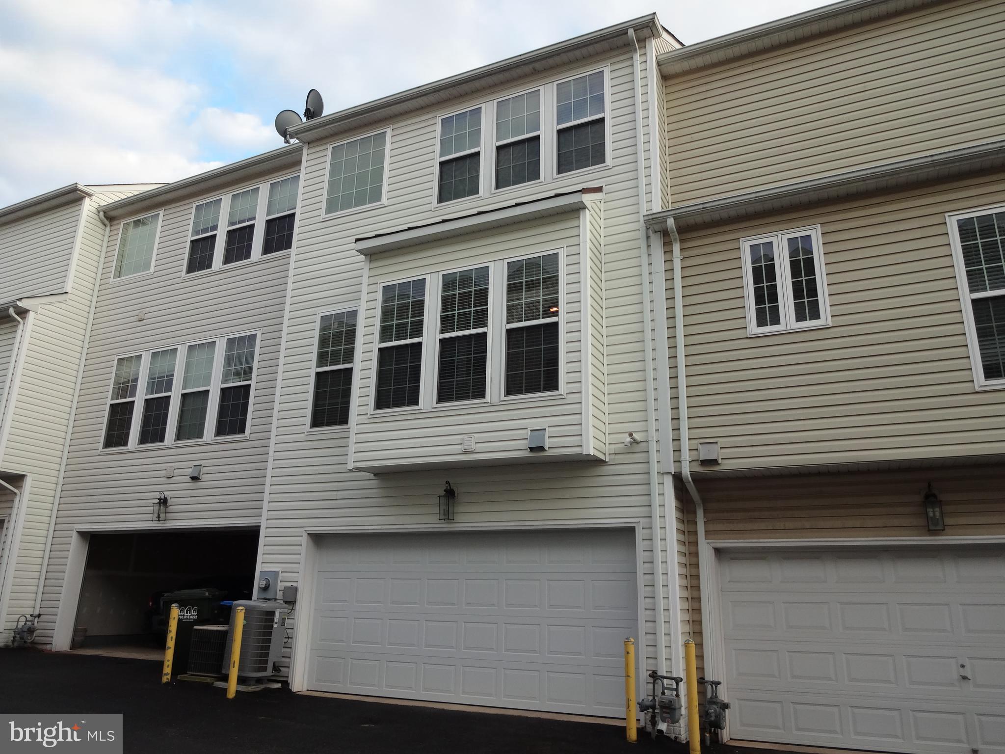 FAIRCREST - Residential