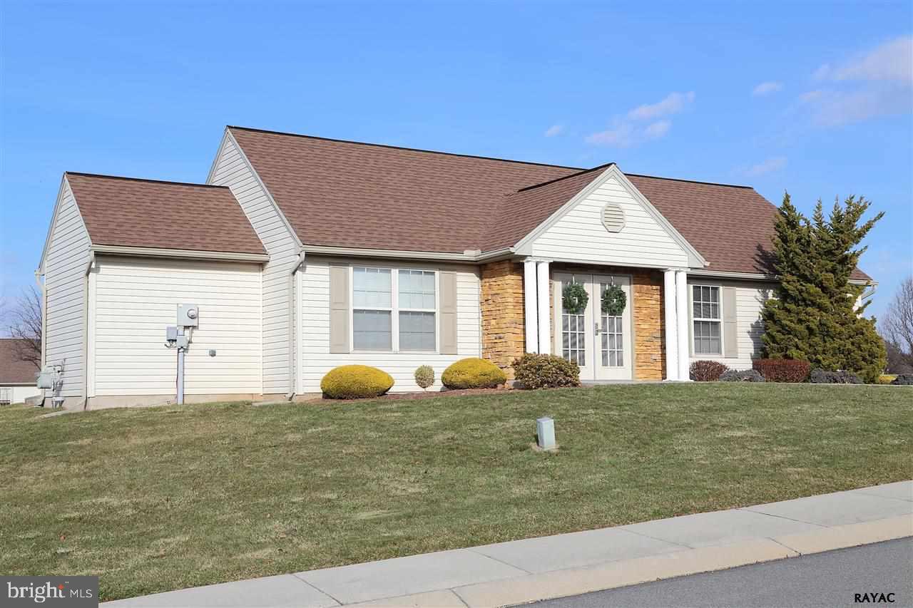 WELLINGTON GREENS - Residential