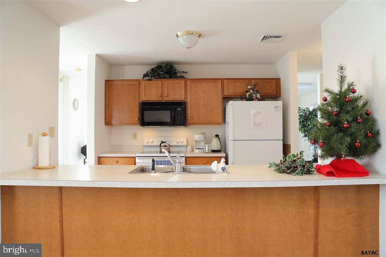 WELLINGTON GREENS - Residential