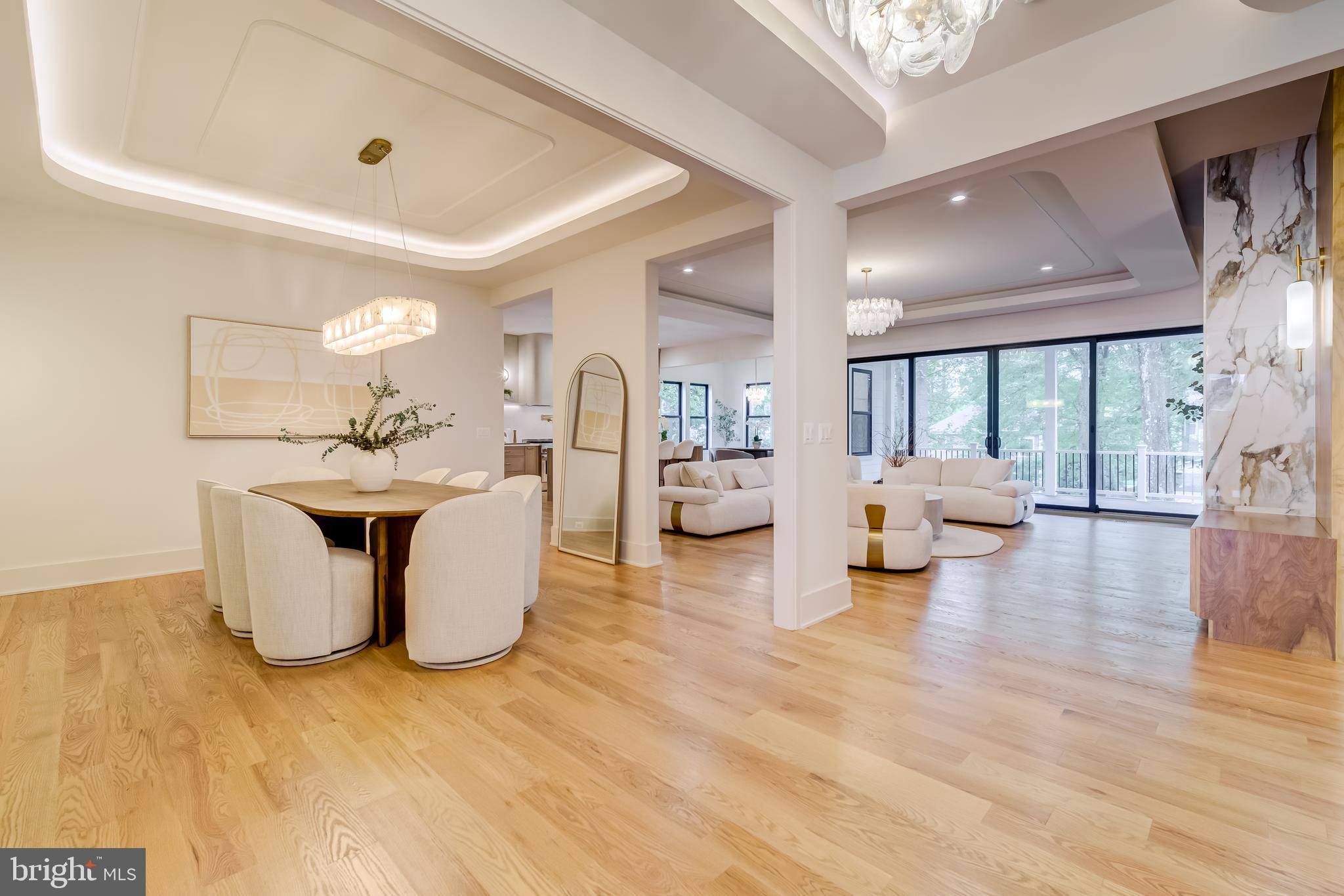 VIENNA WOODS - Residential