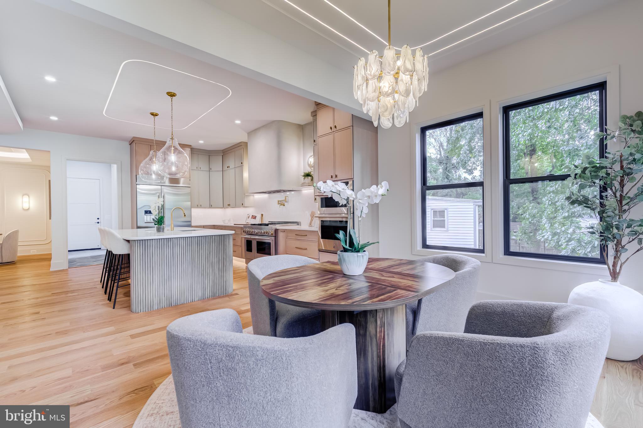 VIENNA WOODS - Residential