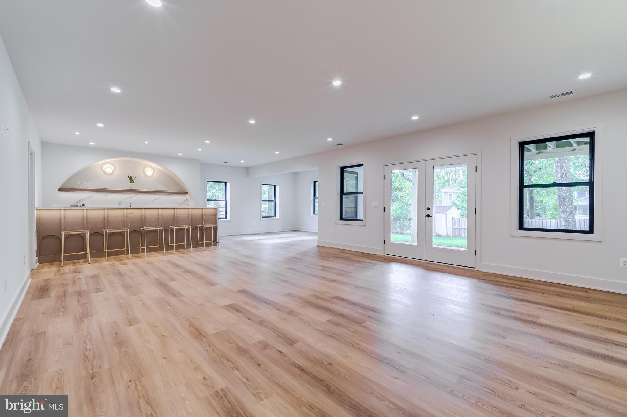 VIENNA WOODS - Residential