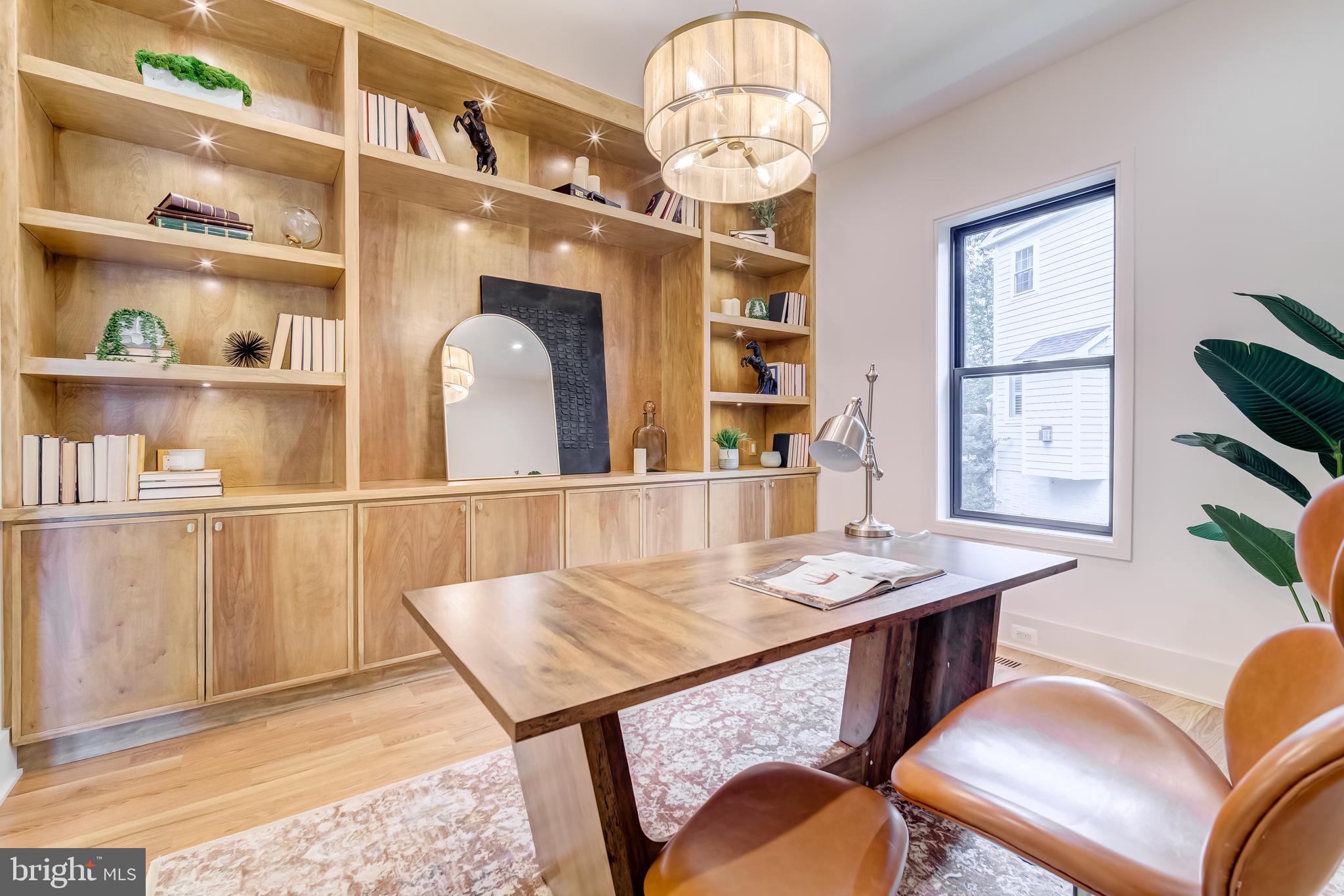 VIENNA WOODS - Residential