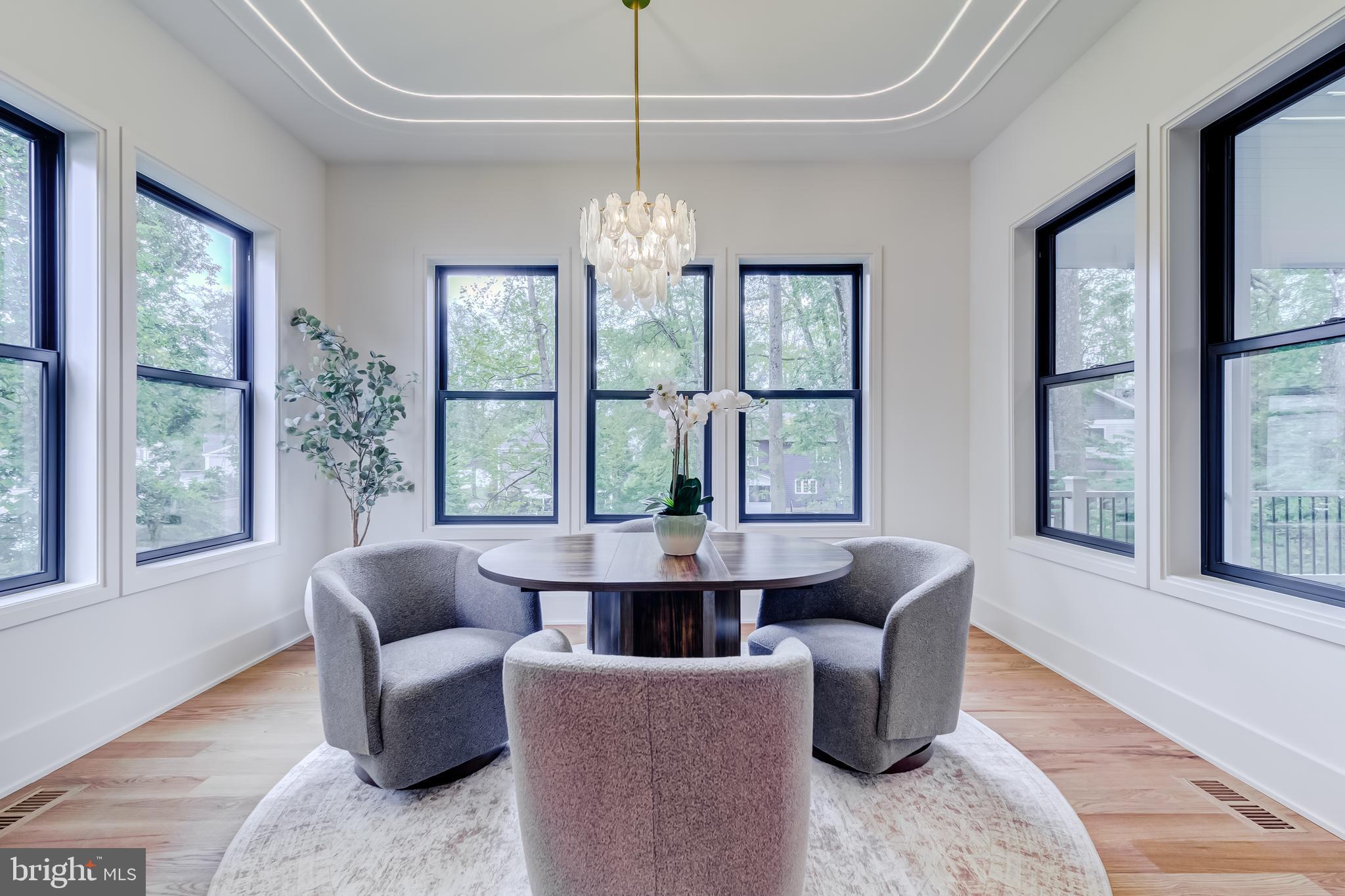 VIENNA WOODS - Residential