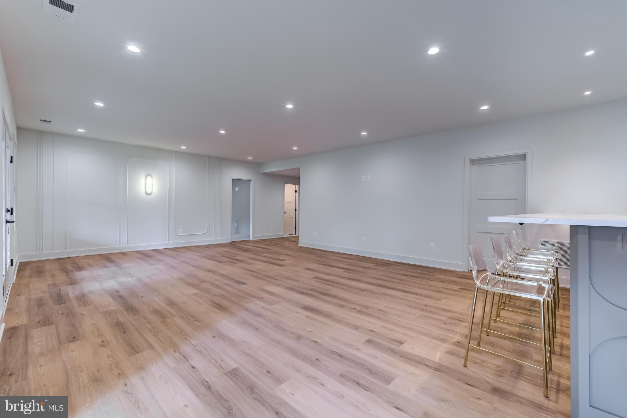 VIENNA WOODS - Residential