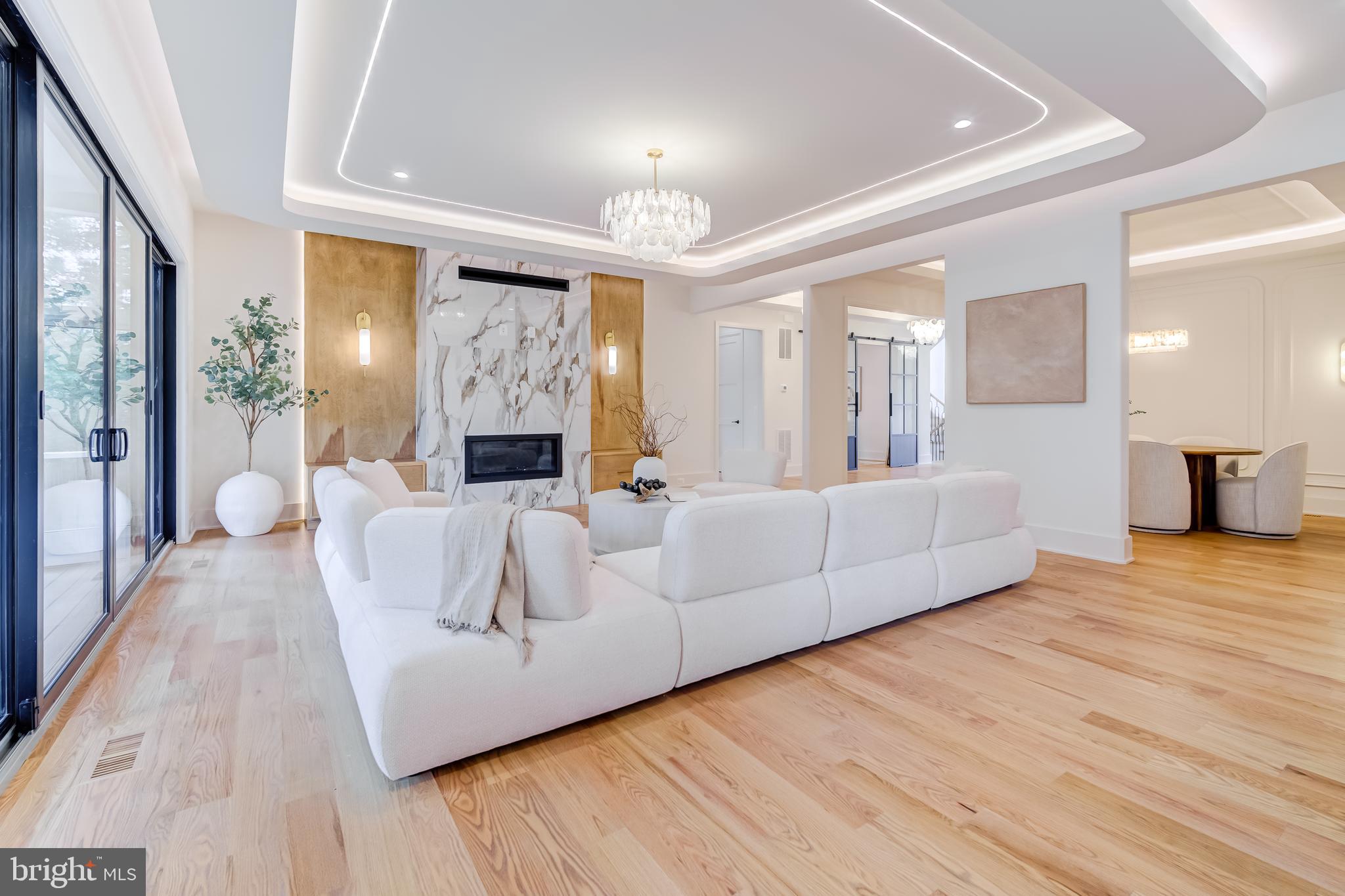 VIENNA WOODS - Residential