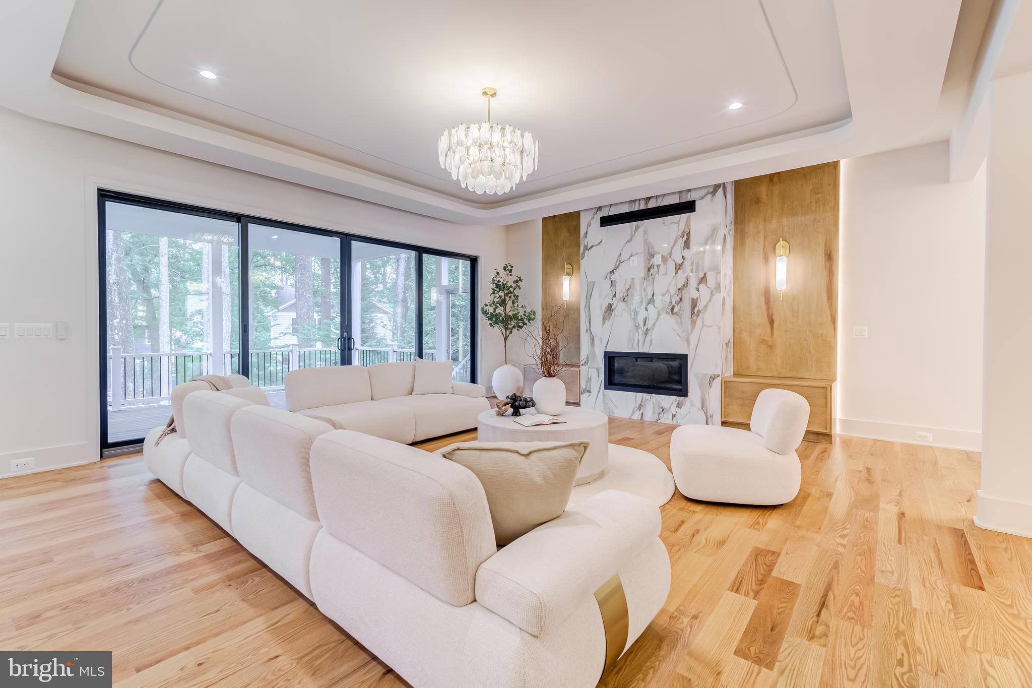 VIENNA WOODS - Residential