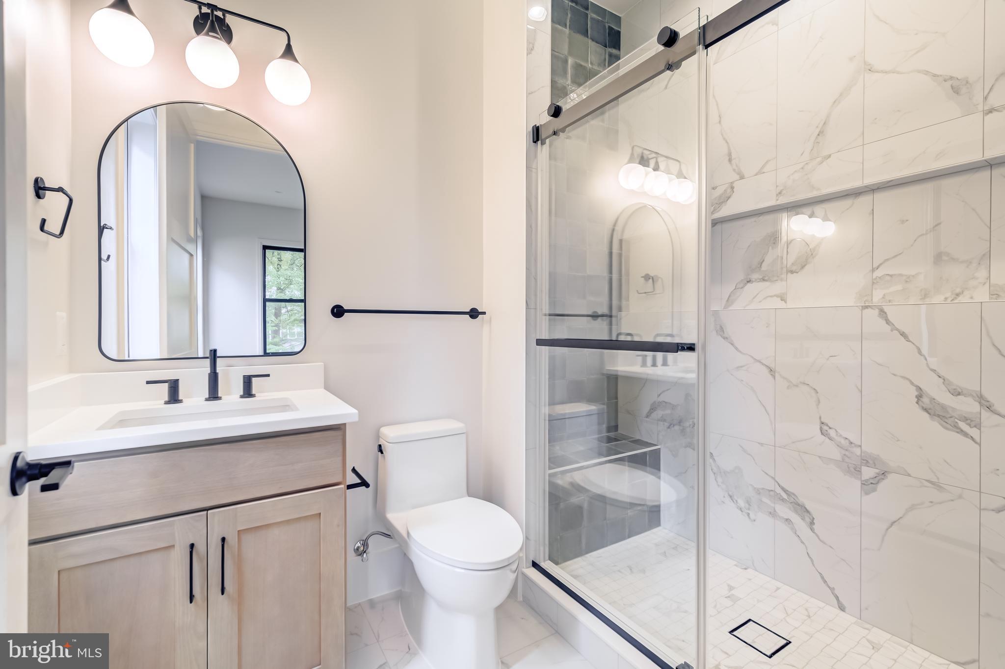 VIENNA WOODS - Residential