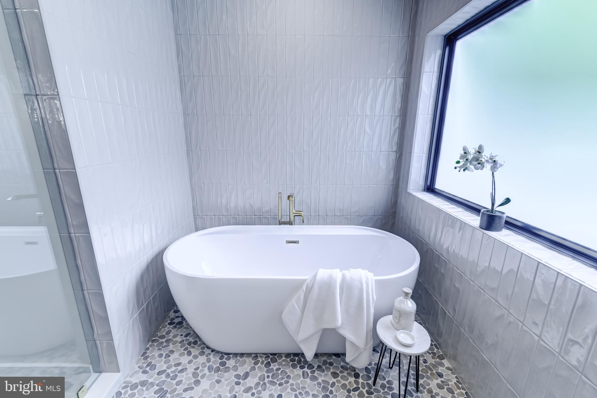 VIENNA WOODS - Residential