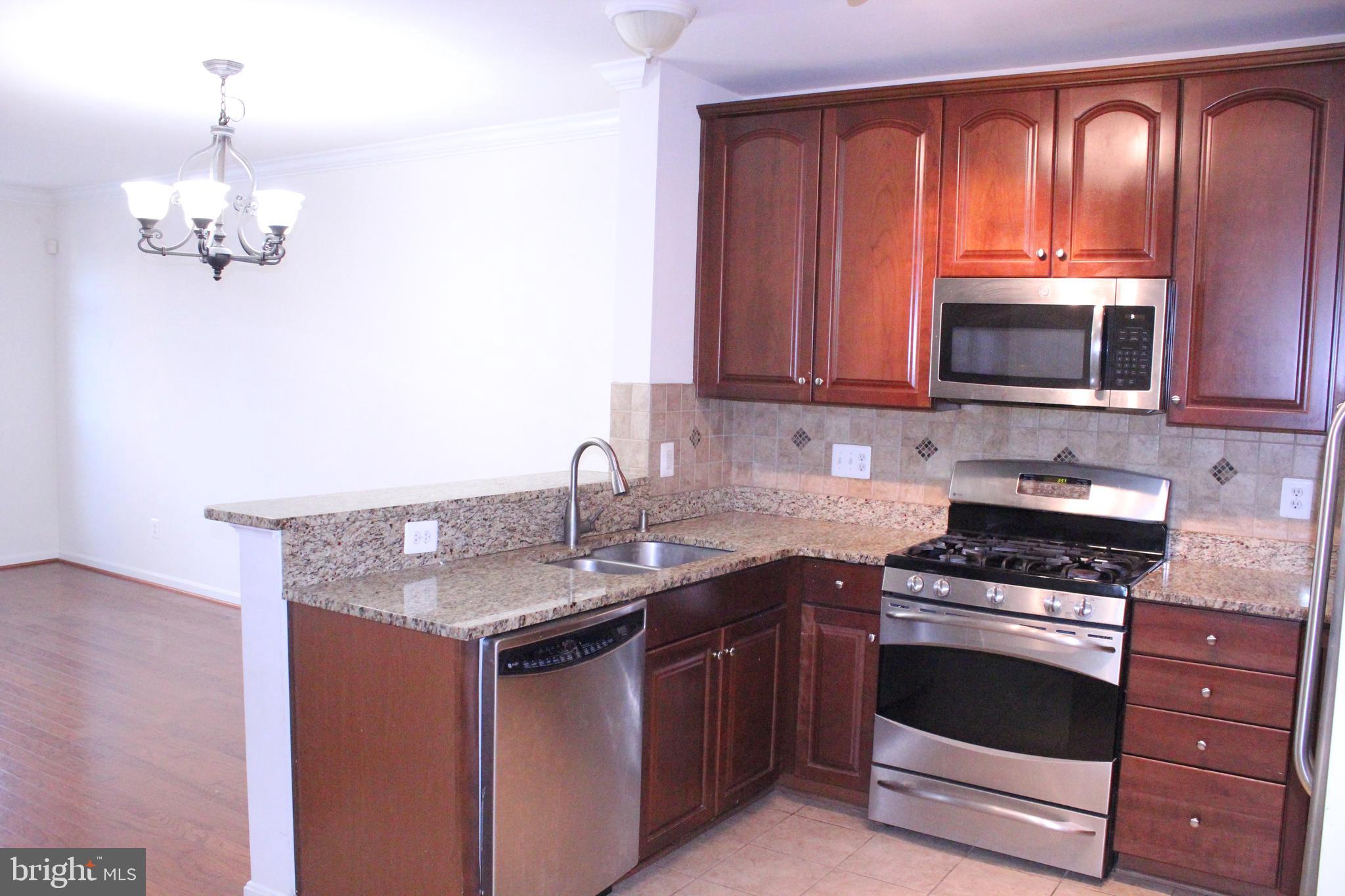 RESIDENCES AT BRAMBLETON - Residential Lease