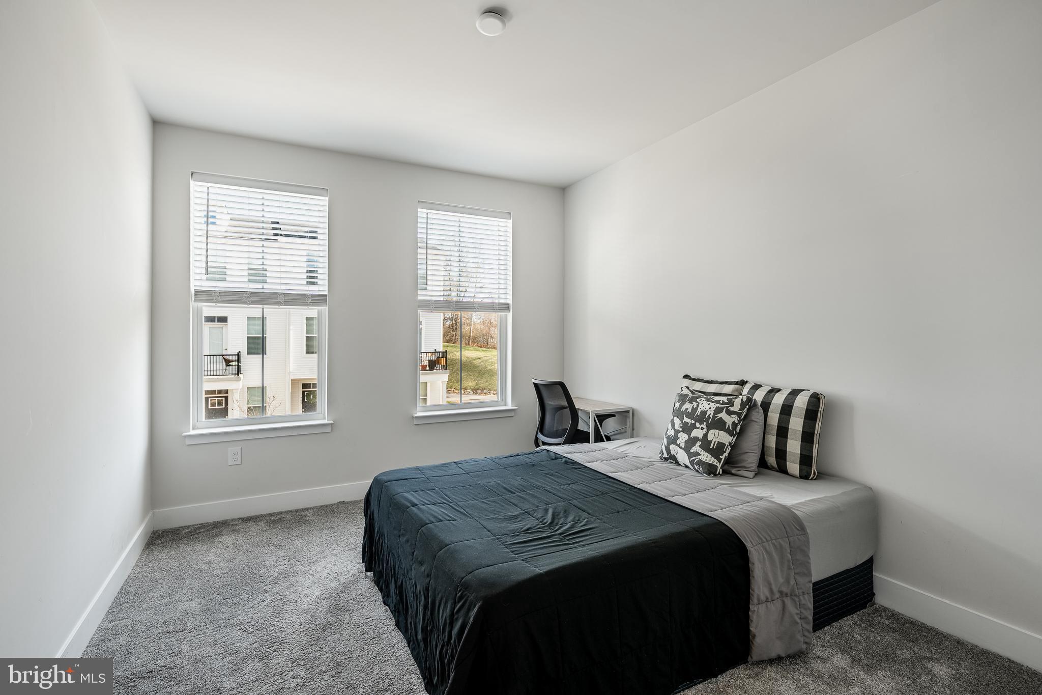 STEELPOINTE - Residential