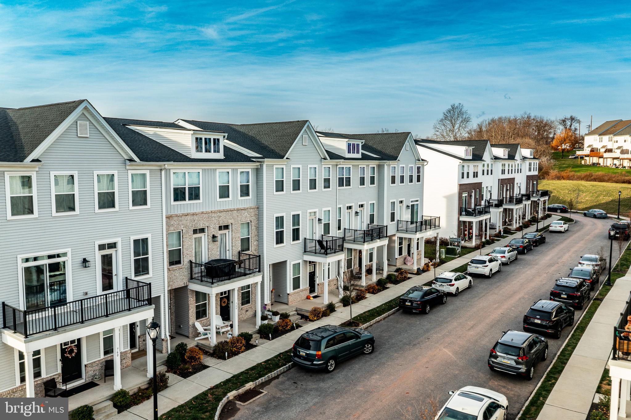 STEELPOINTE - Residential