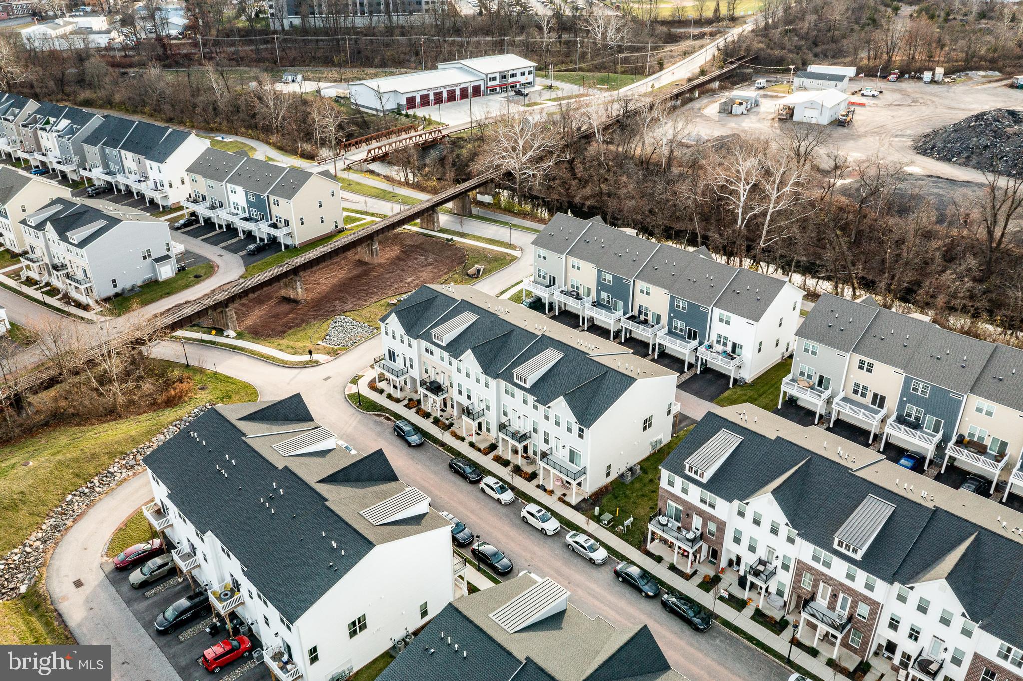 STEELPOINTE - Residential