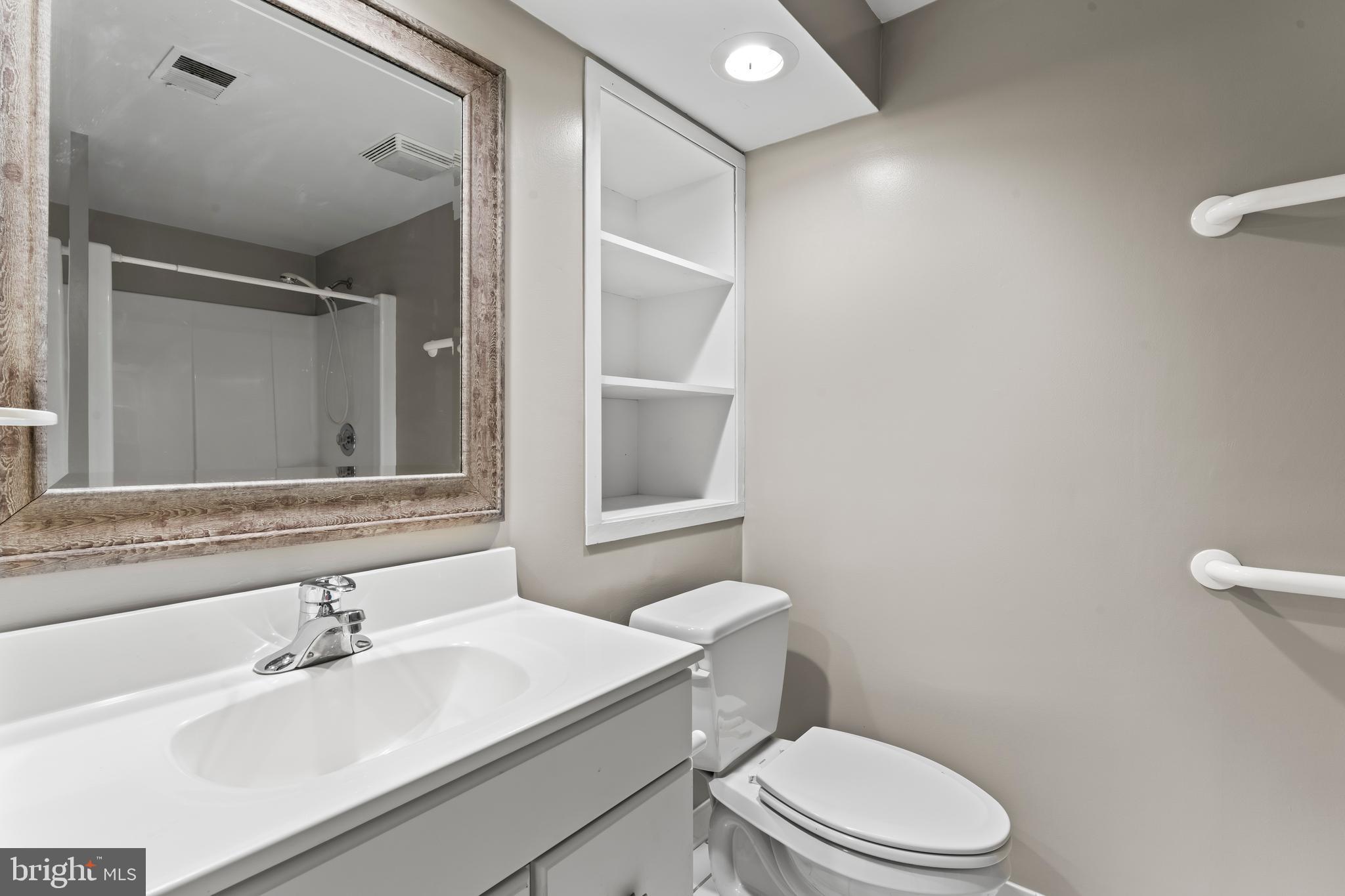 RESTON - Residential