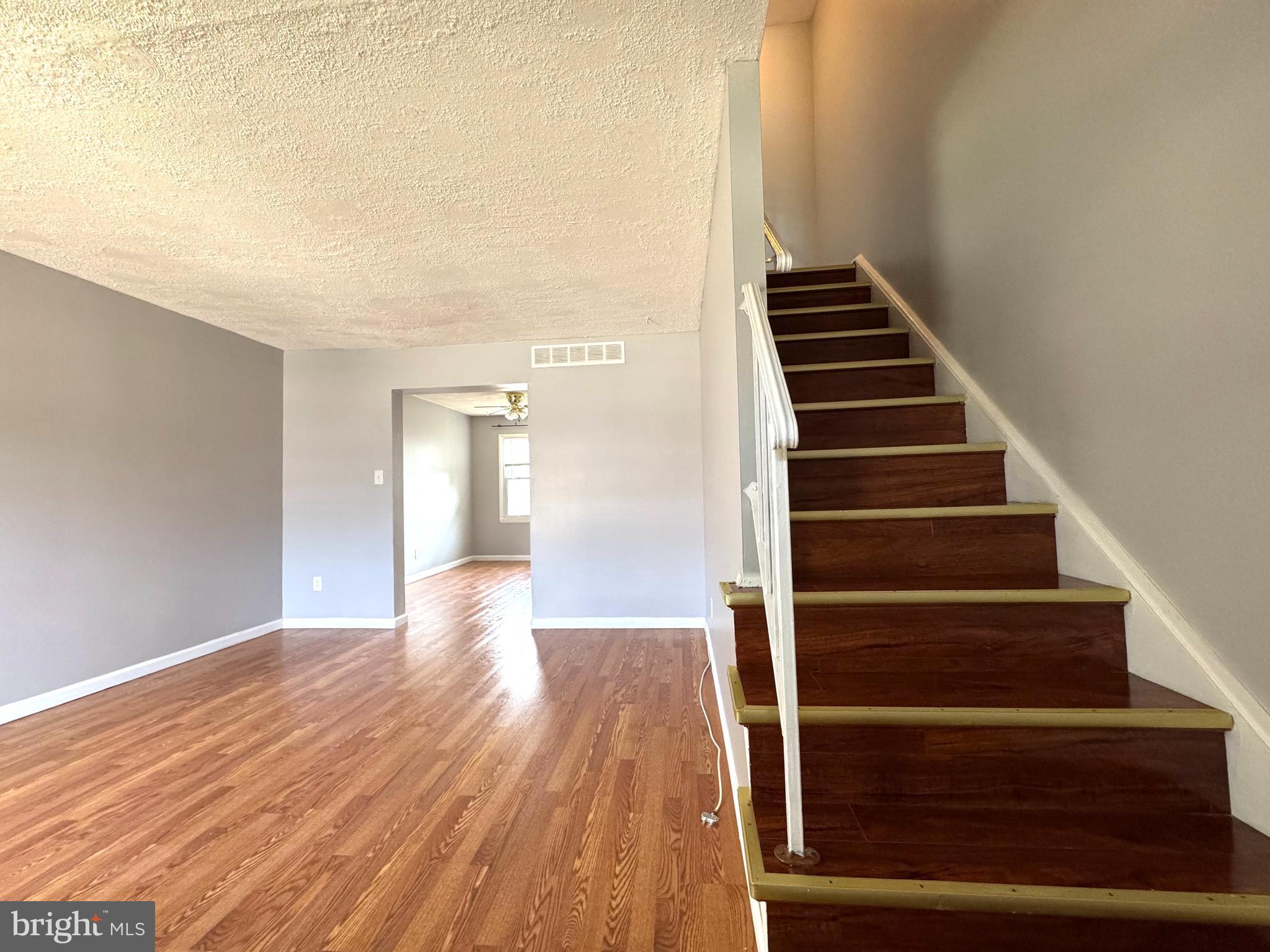 BELMONT - Residential