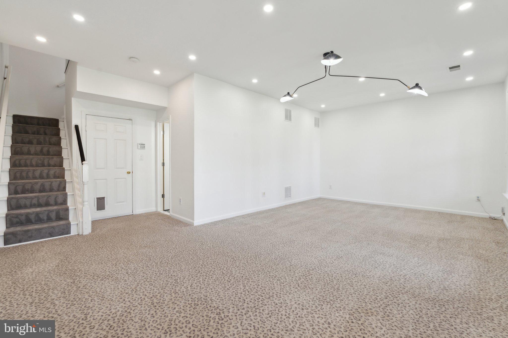 POTOMAC STATION - Residential