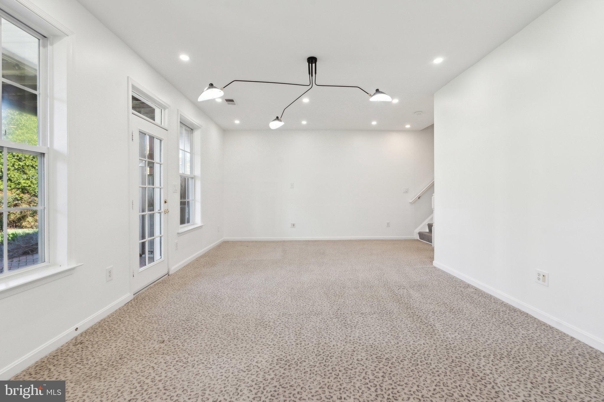 POTOMAC STATION - Residential