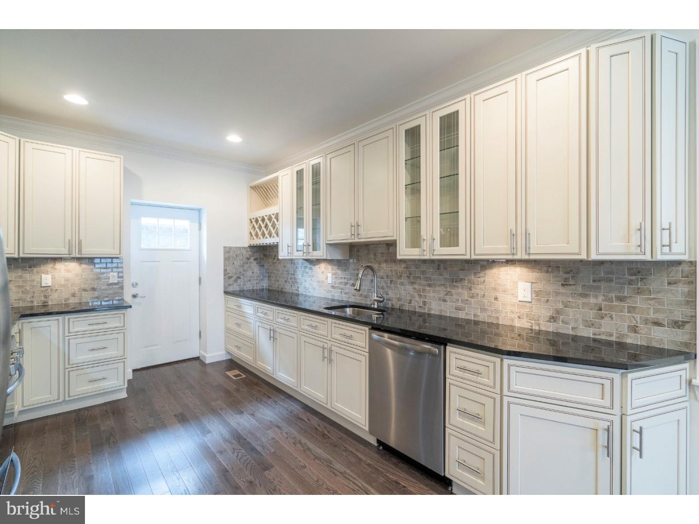 POINT BREEZE - Residential