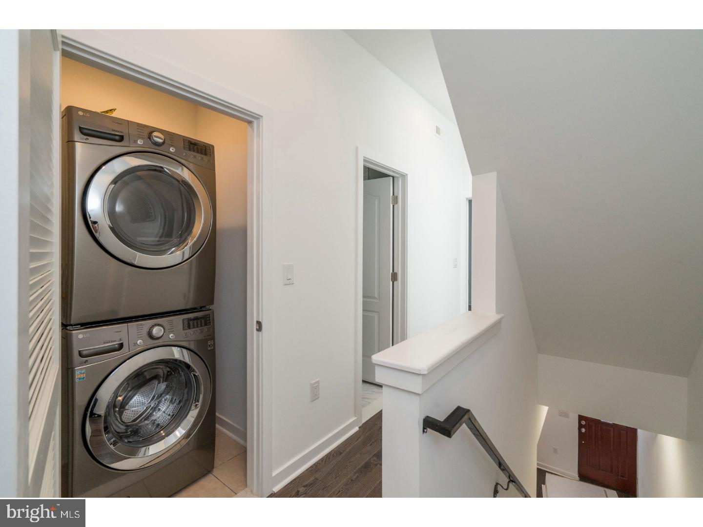 POINT BREEZE - Residential