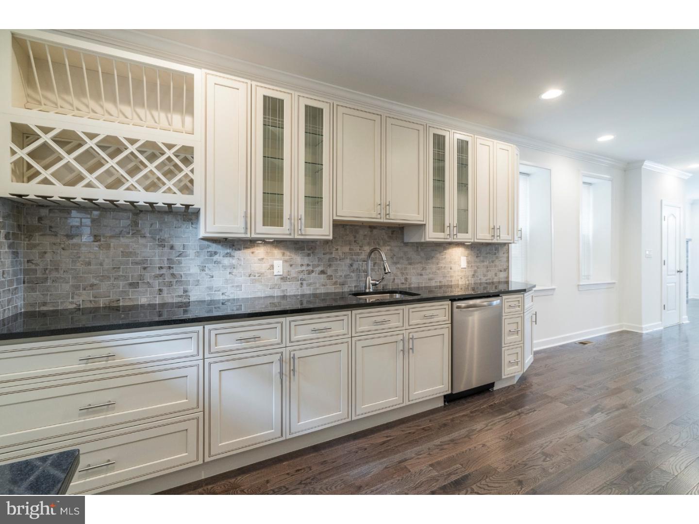 POINT BREEZE - Residential