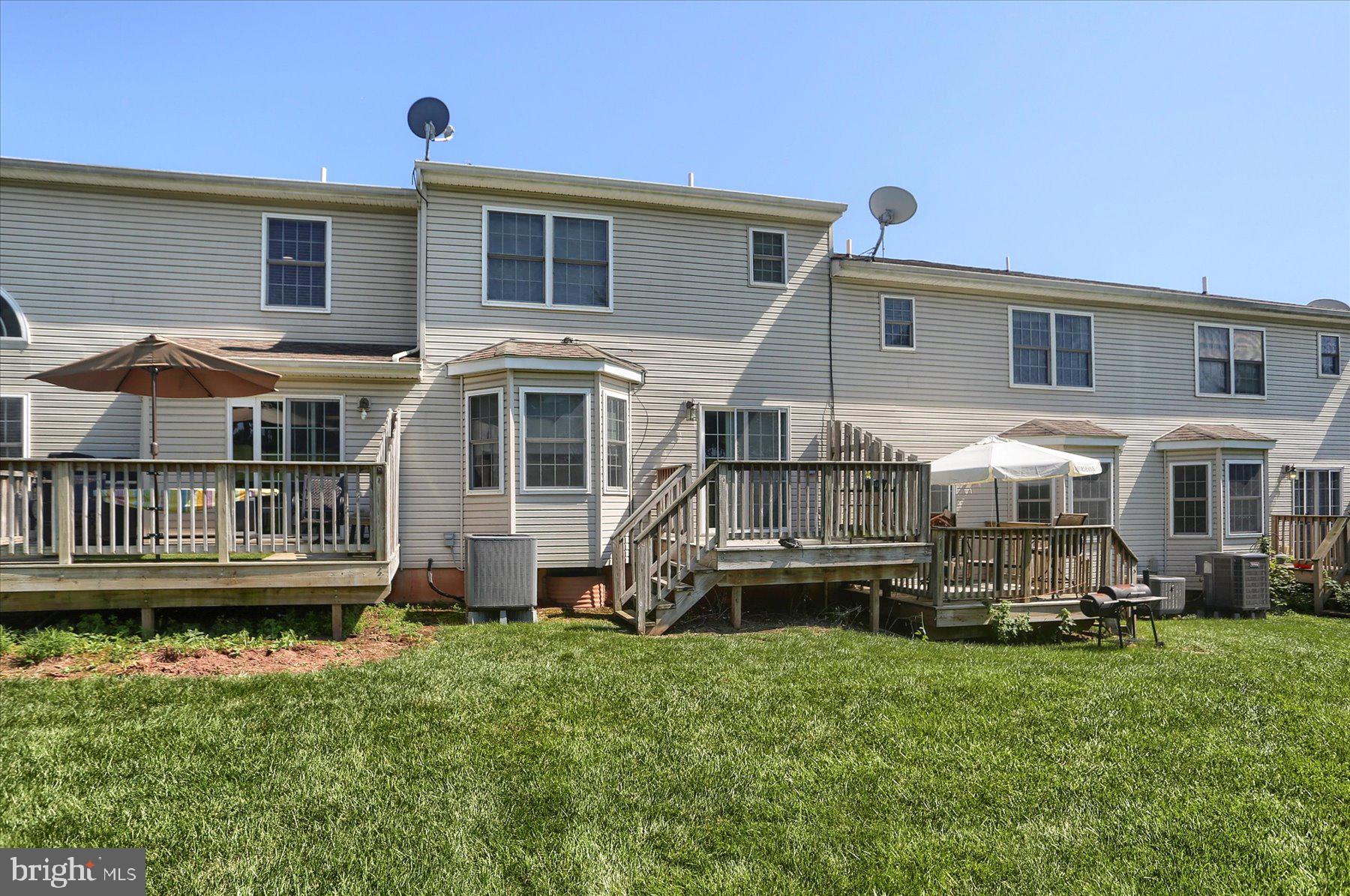 TOWNES ON THE GREEN - Residential