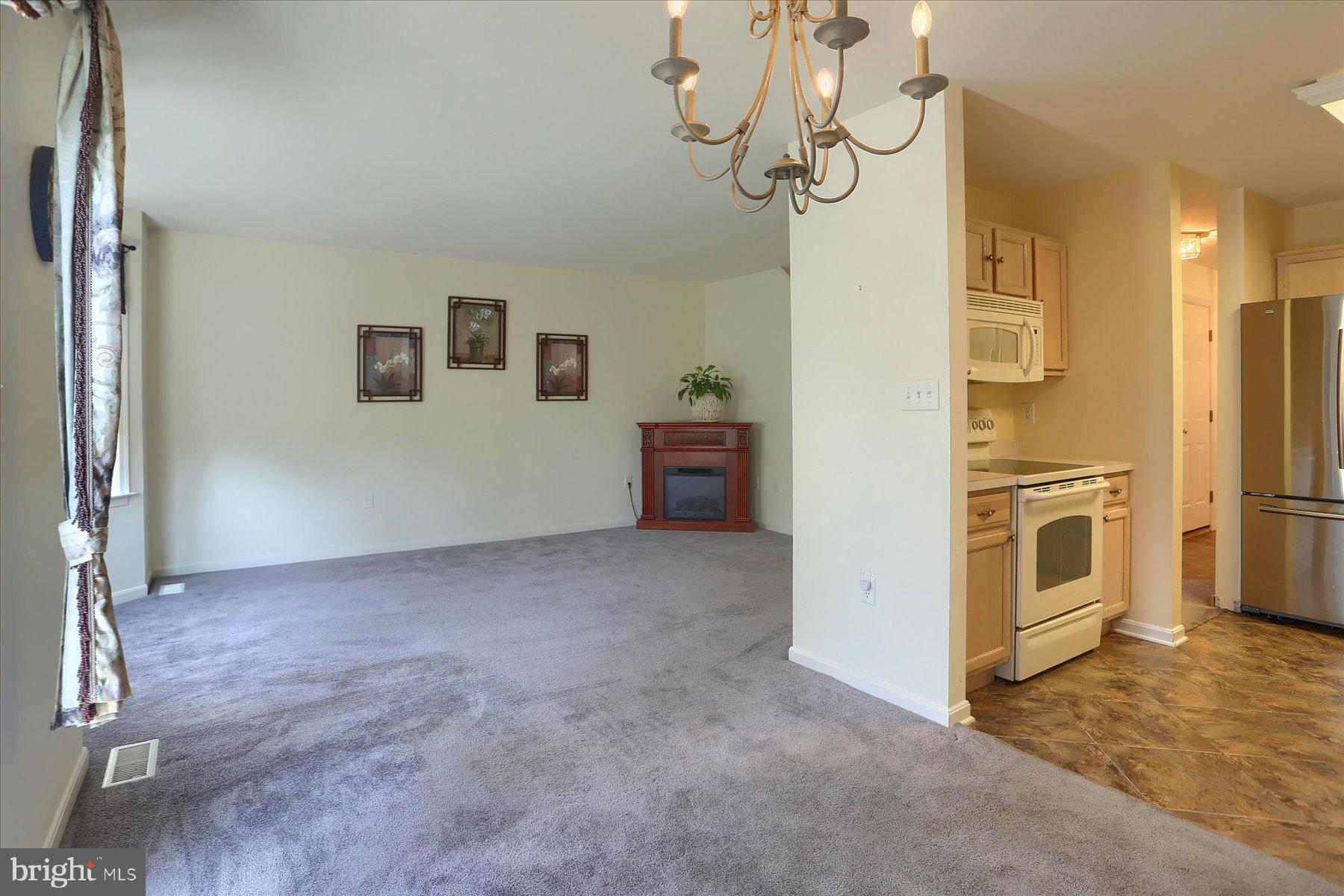 TOWNES ON THE GREEN - Residential