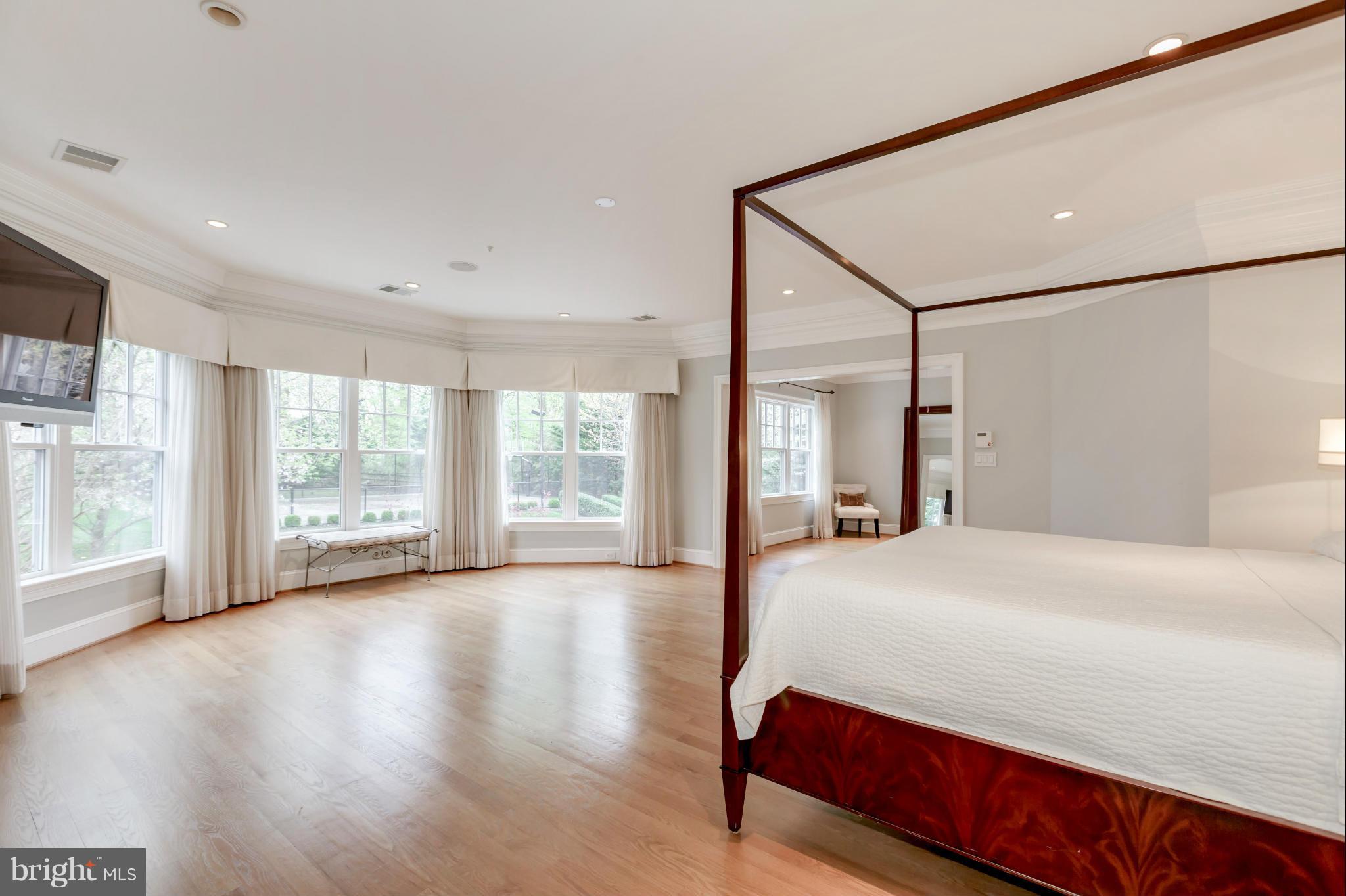 LANGLEY FOREST - Residential