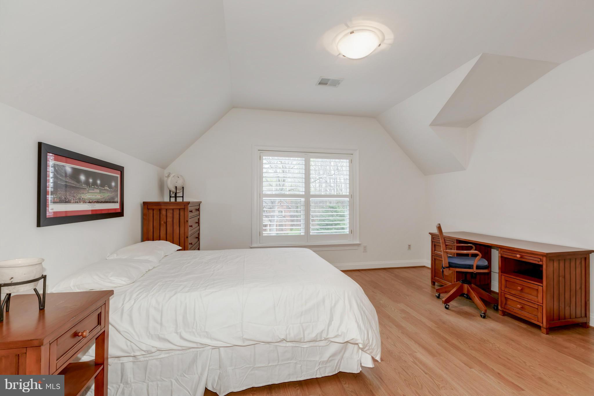 LANGLEY FOREST - Residential