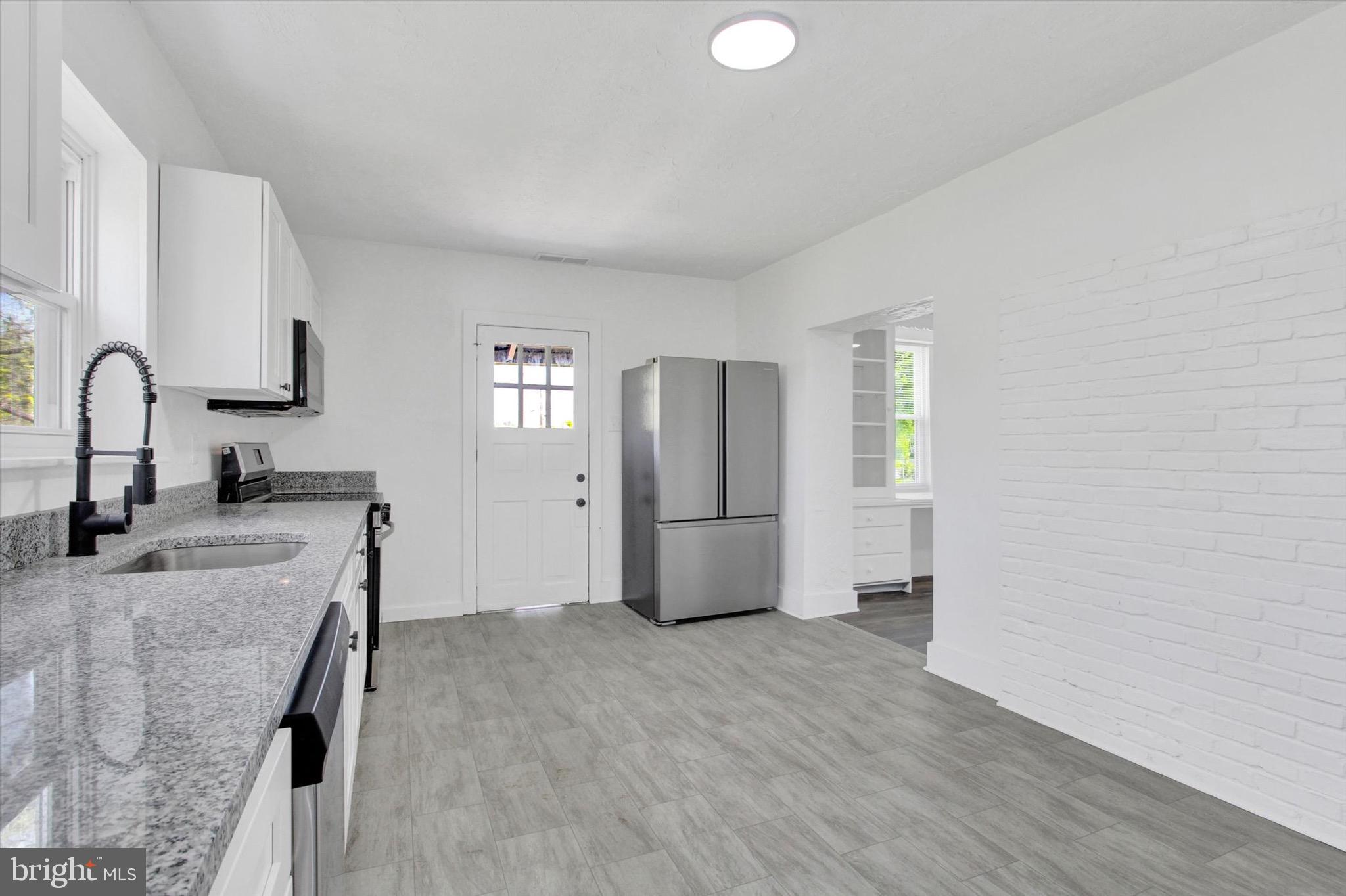 NONE, RURAL - Residential