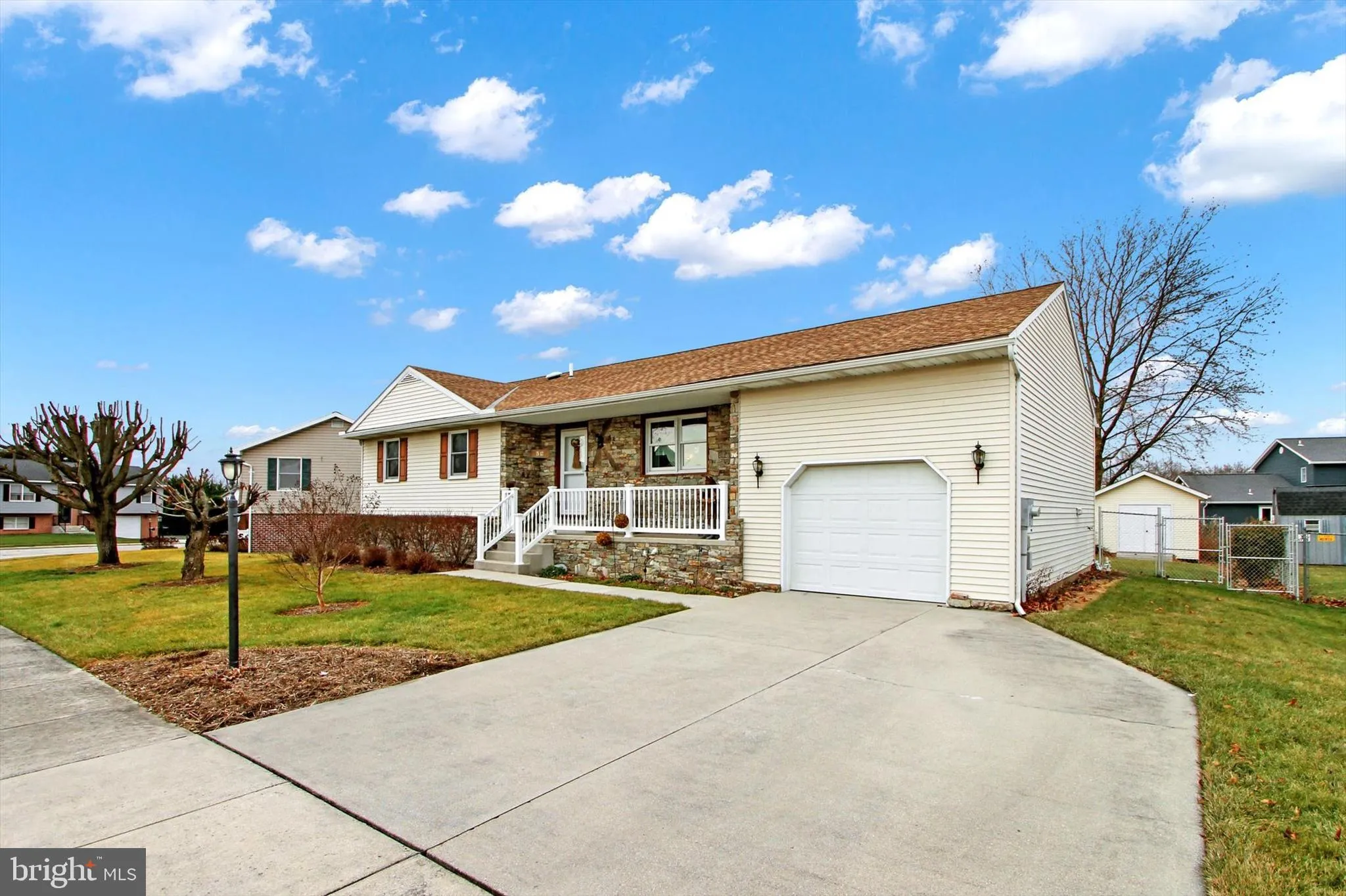 Hanover, Pennsylvania 17331, United States, 3 Bedrooms Bedrooms, ,3 BathroomsBathrooms,Residential,Pending,21968