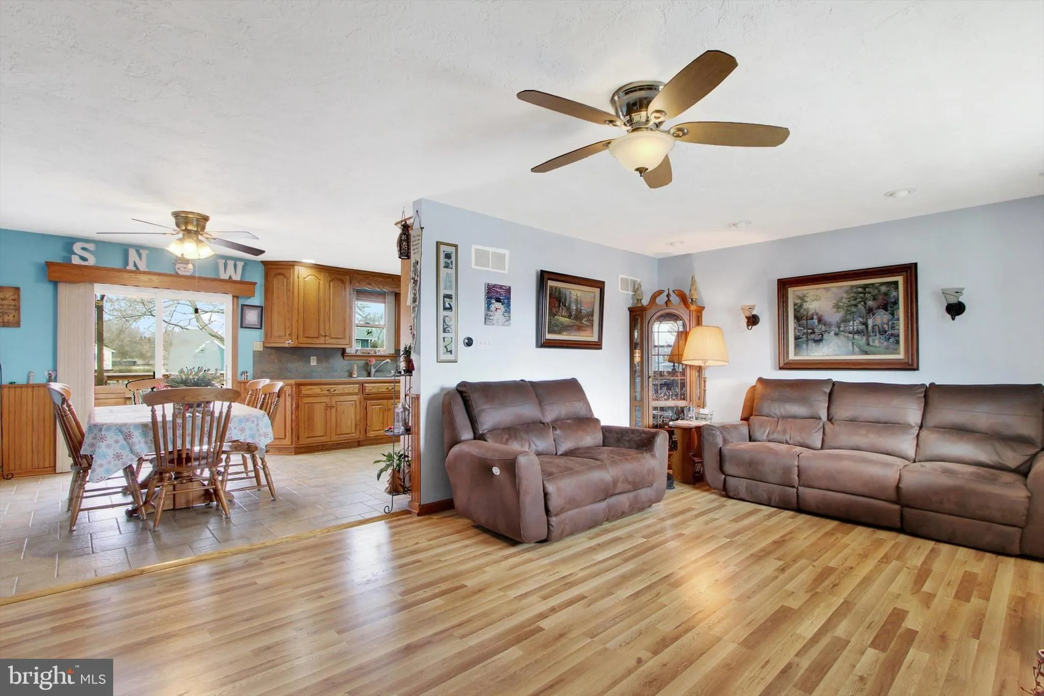 Hanover, Pennsylvania 17331, United States, 3 Bedrooms Bedrooms, ,3 BathroomsBathrooms,Residential,Pending,21968