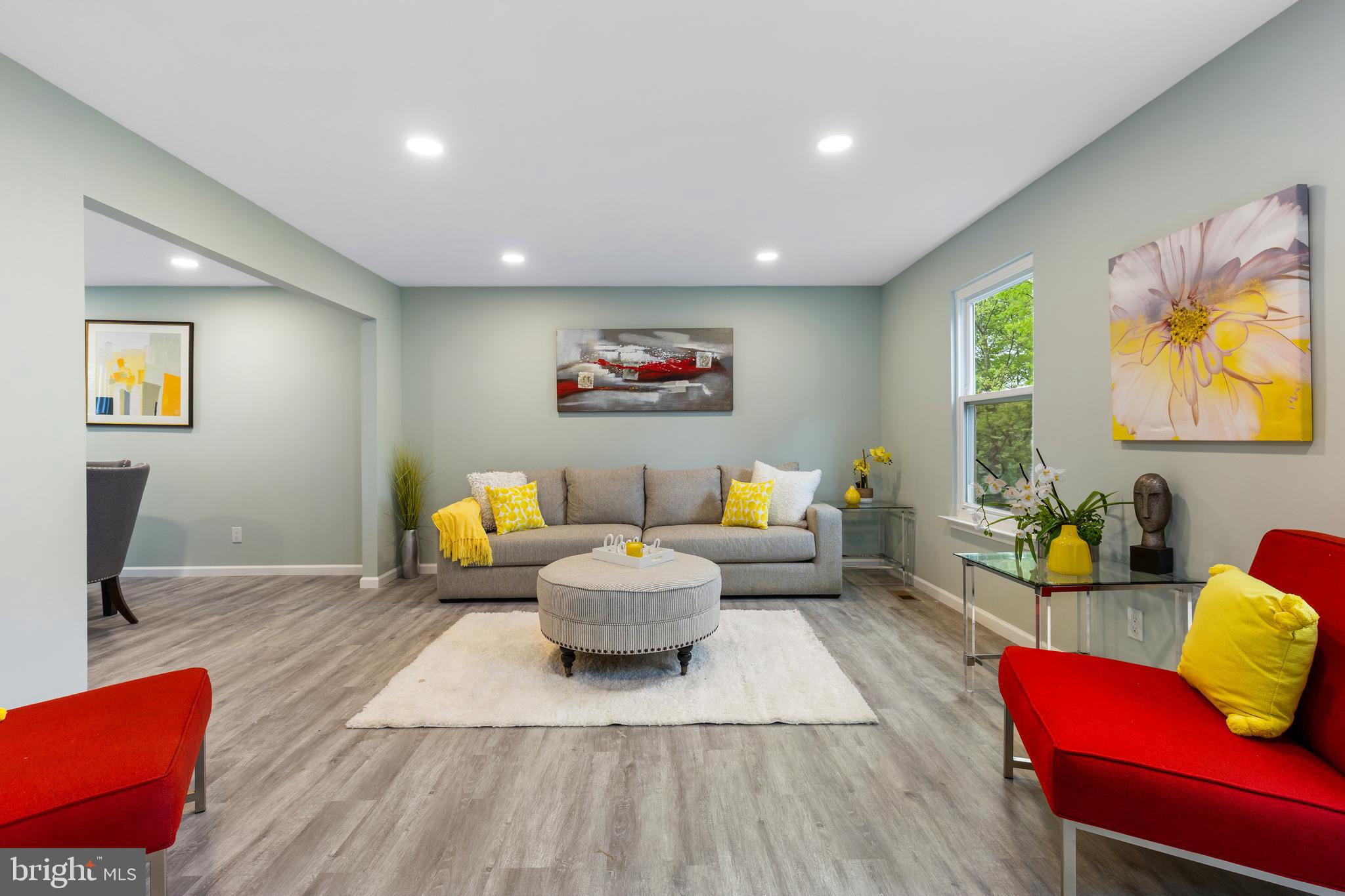 CHEVERLY HILLS - Residential