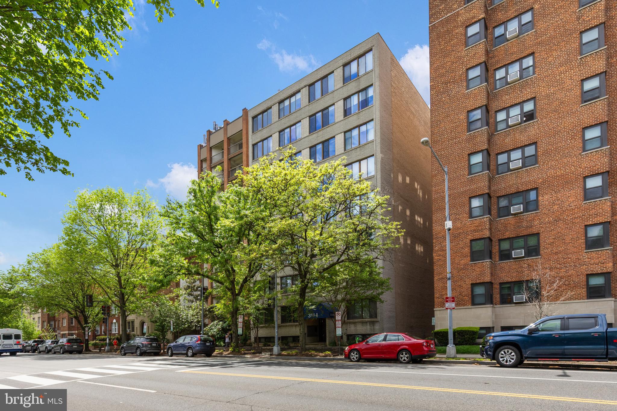 CHEVERLY HILLS - Residential