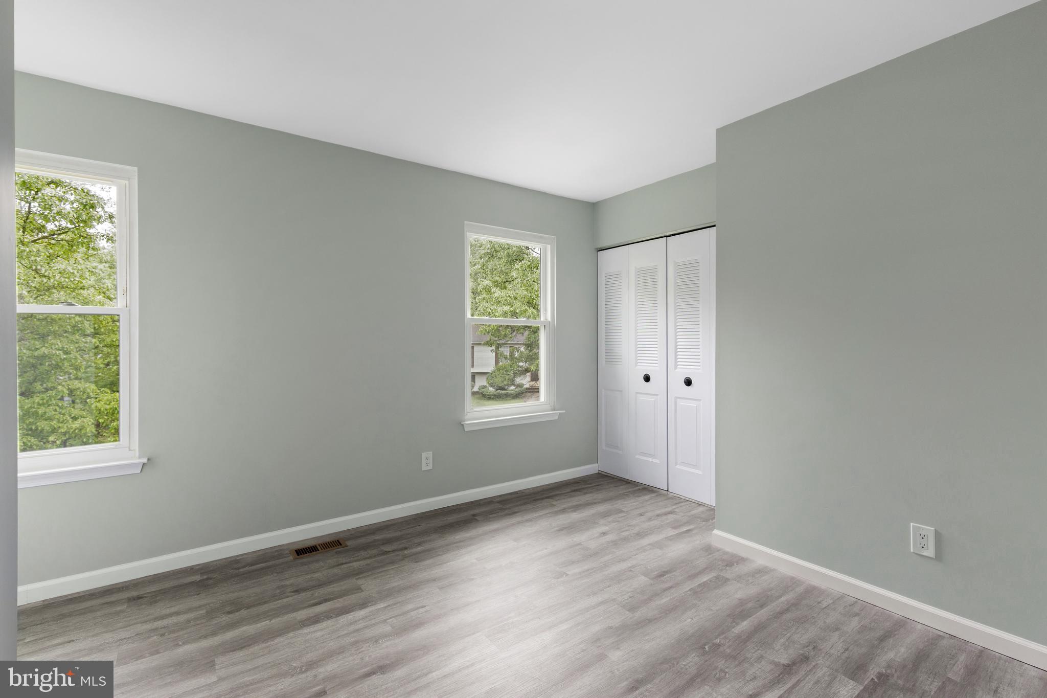 CHEVERLY HILLS - Residential