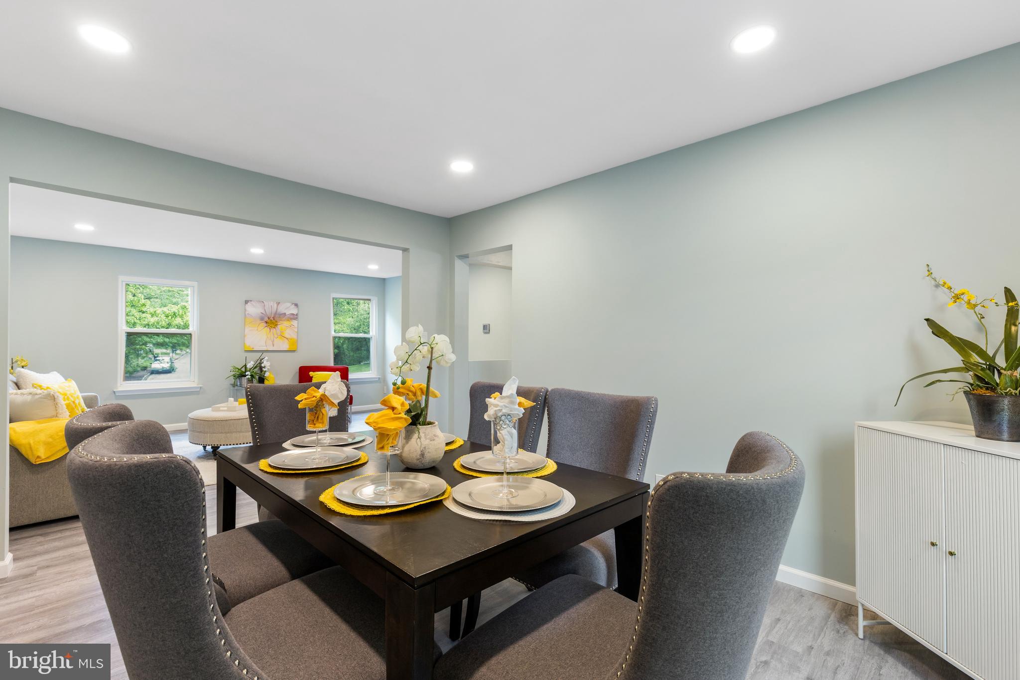 CHEVERLY HILLS - Residential