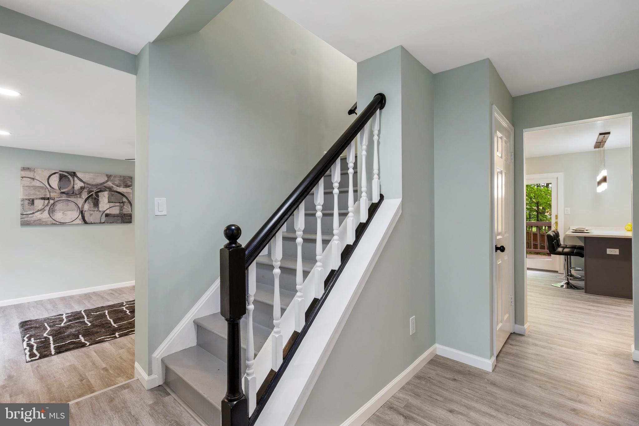 CHEVERLY HILLS - Residential