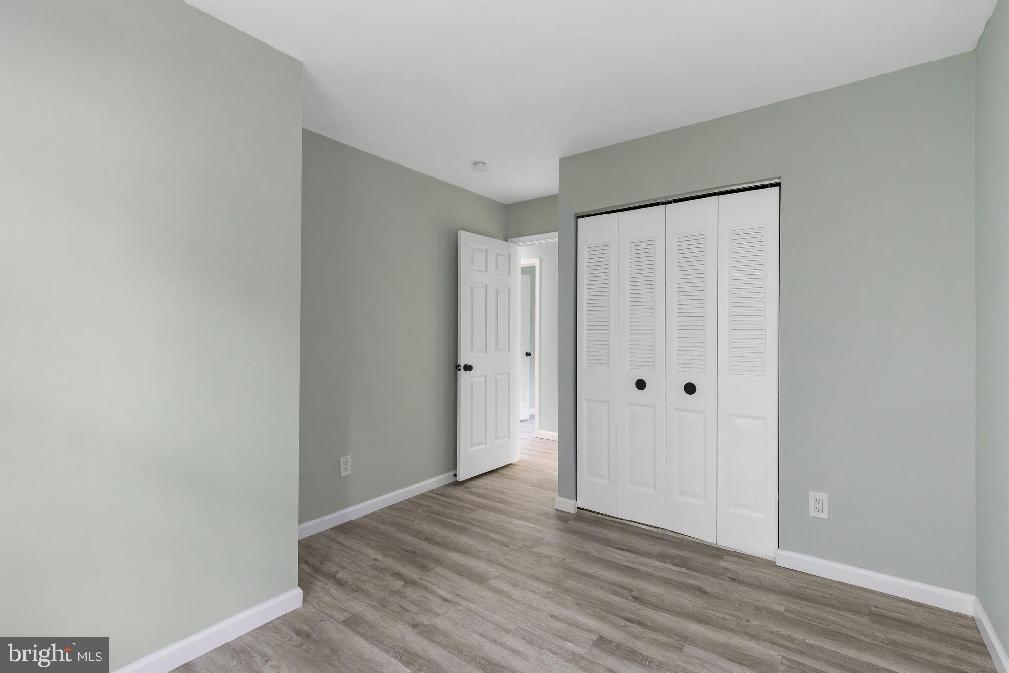 CHEVERLY HILLS - Residential