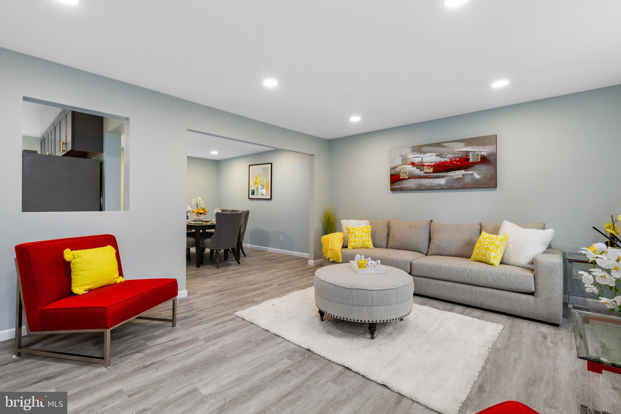 CHEVERLY HILLS - Residential