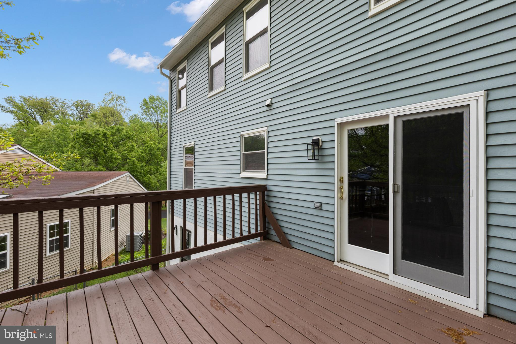 CHEVERLY HILLS - Residential