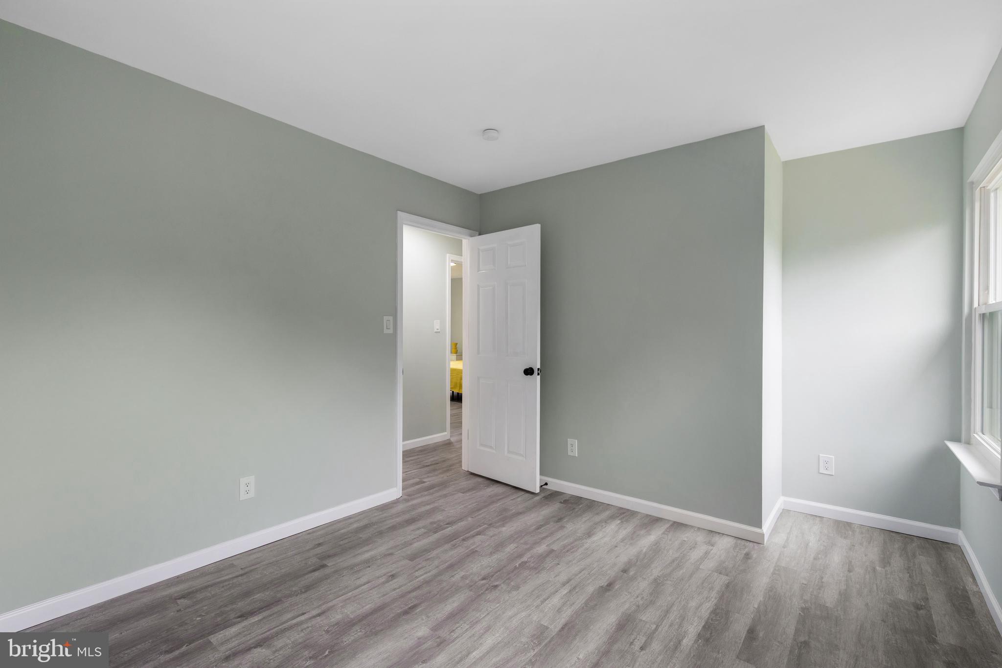 CHEVERLY HILLS - Residential