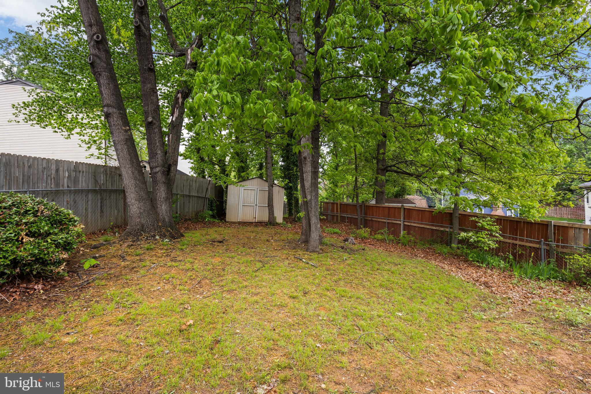 CHEVERLY HILLS - Residential