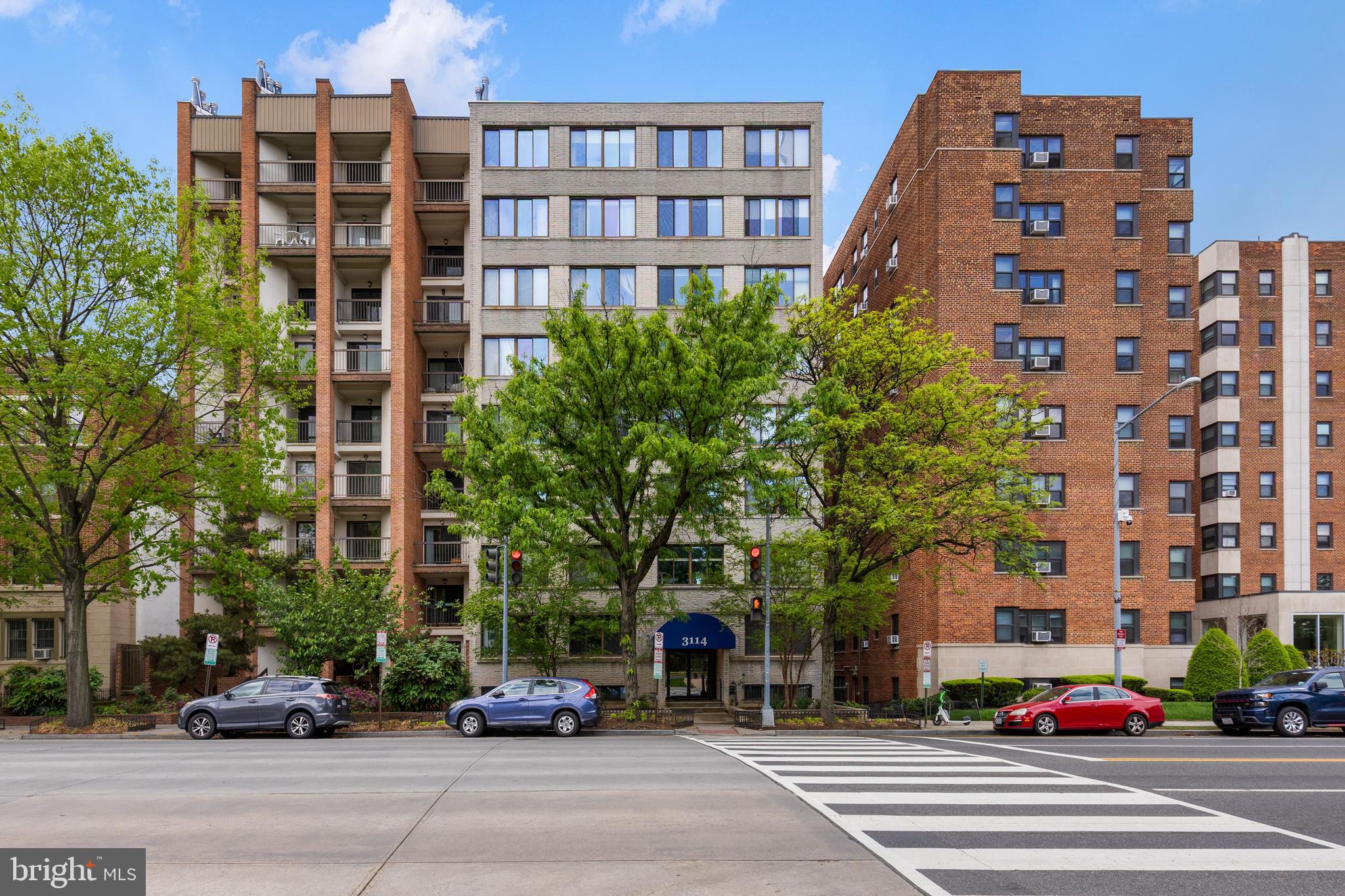 CHEVERLY HILLS - Residential