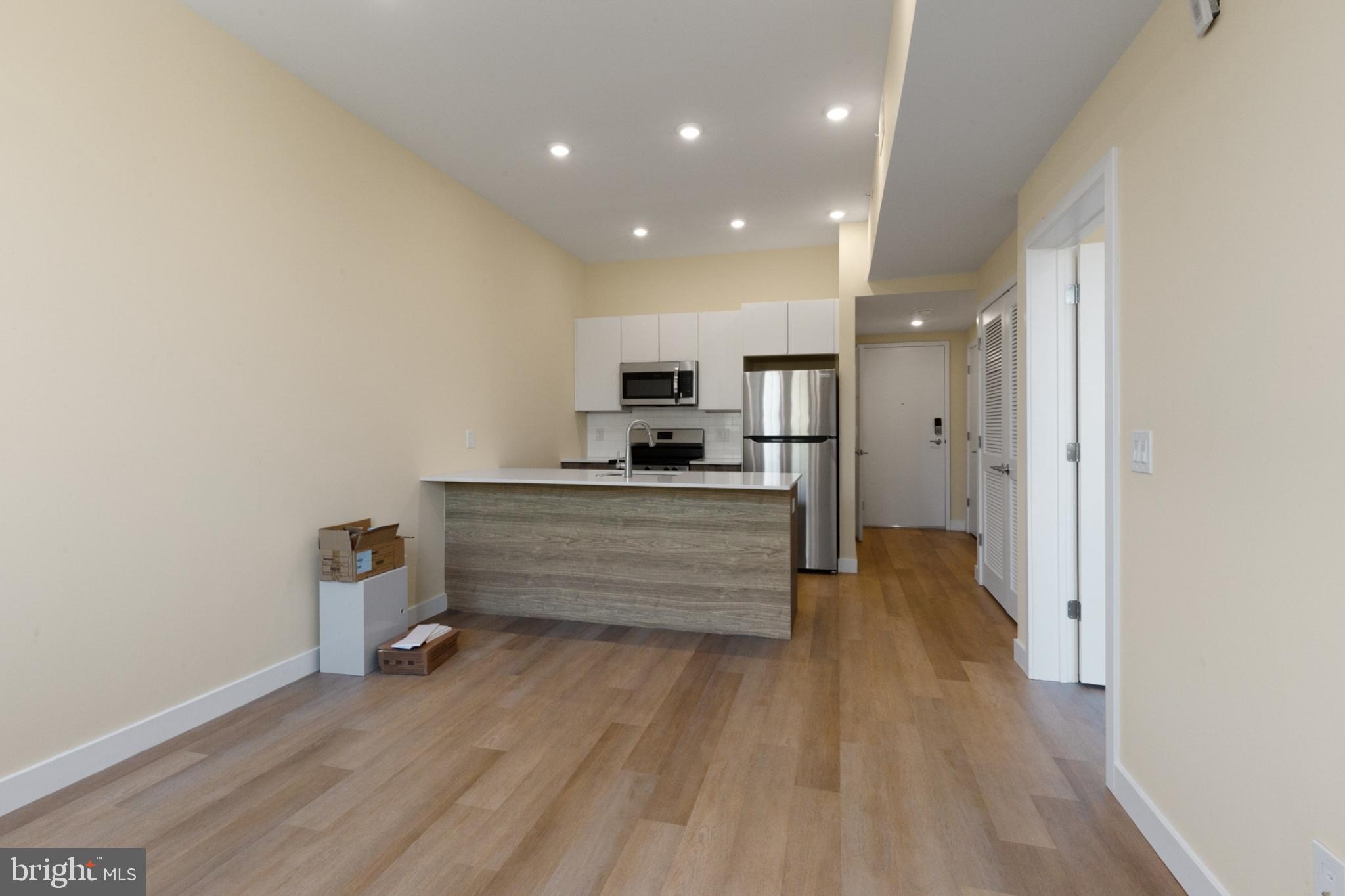 DICKINSON NARROWS - Residential Lease