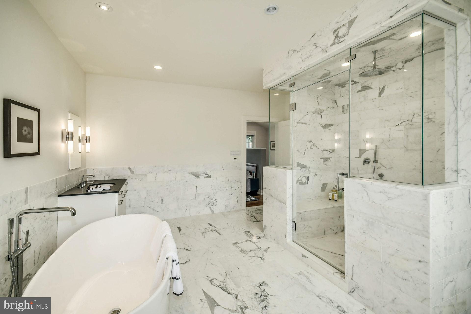 CHESTNUT HILL - Residential