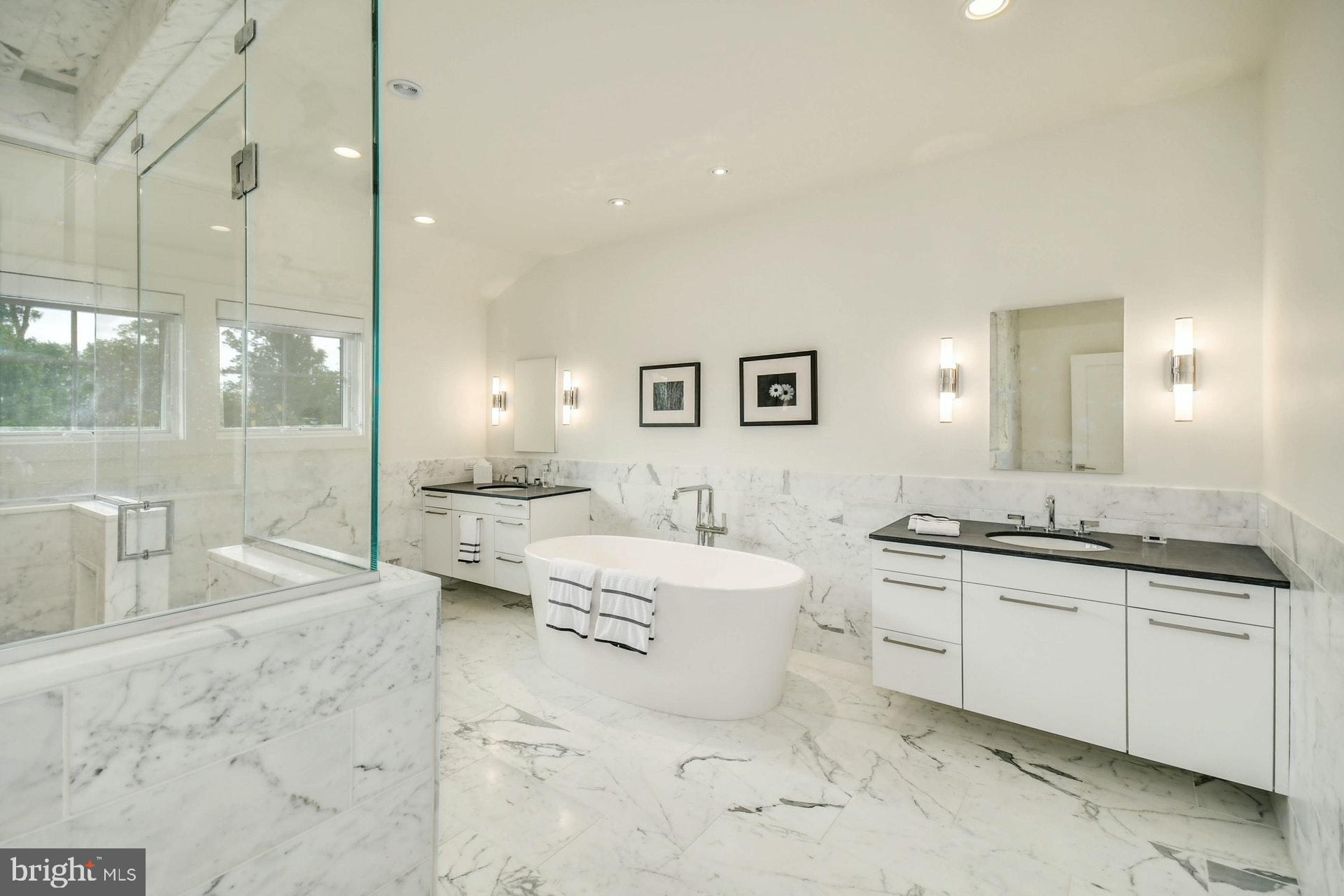 CHESTNUT HILL - Residential