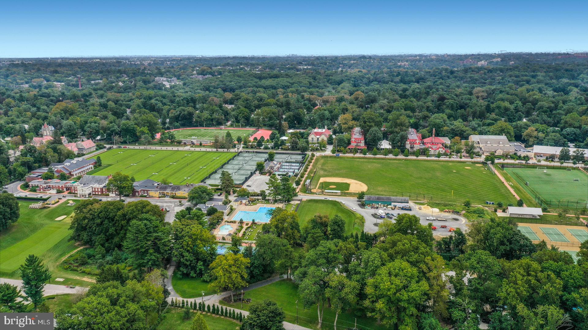 CHESTNUT HILL - Residential