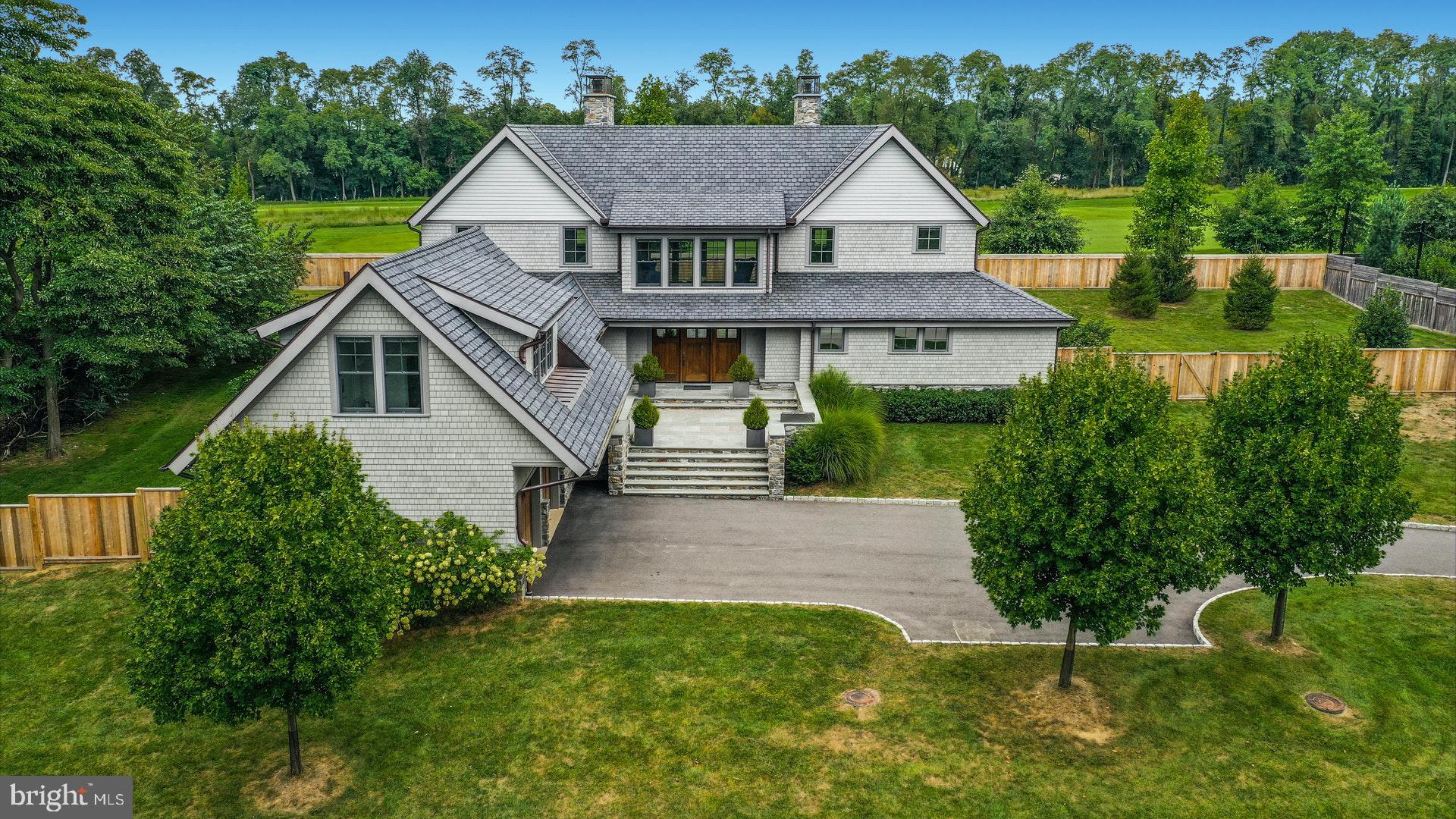 CHESTNUT HILL - Residential